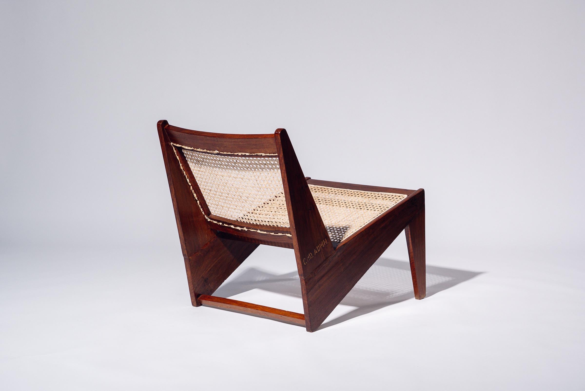 Känguru-Stuhl von Pierre Jeanneret für Chandigarh, Indien, um 1955 (Indisch) im Angebot