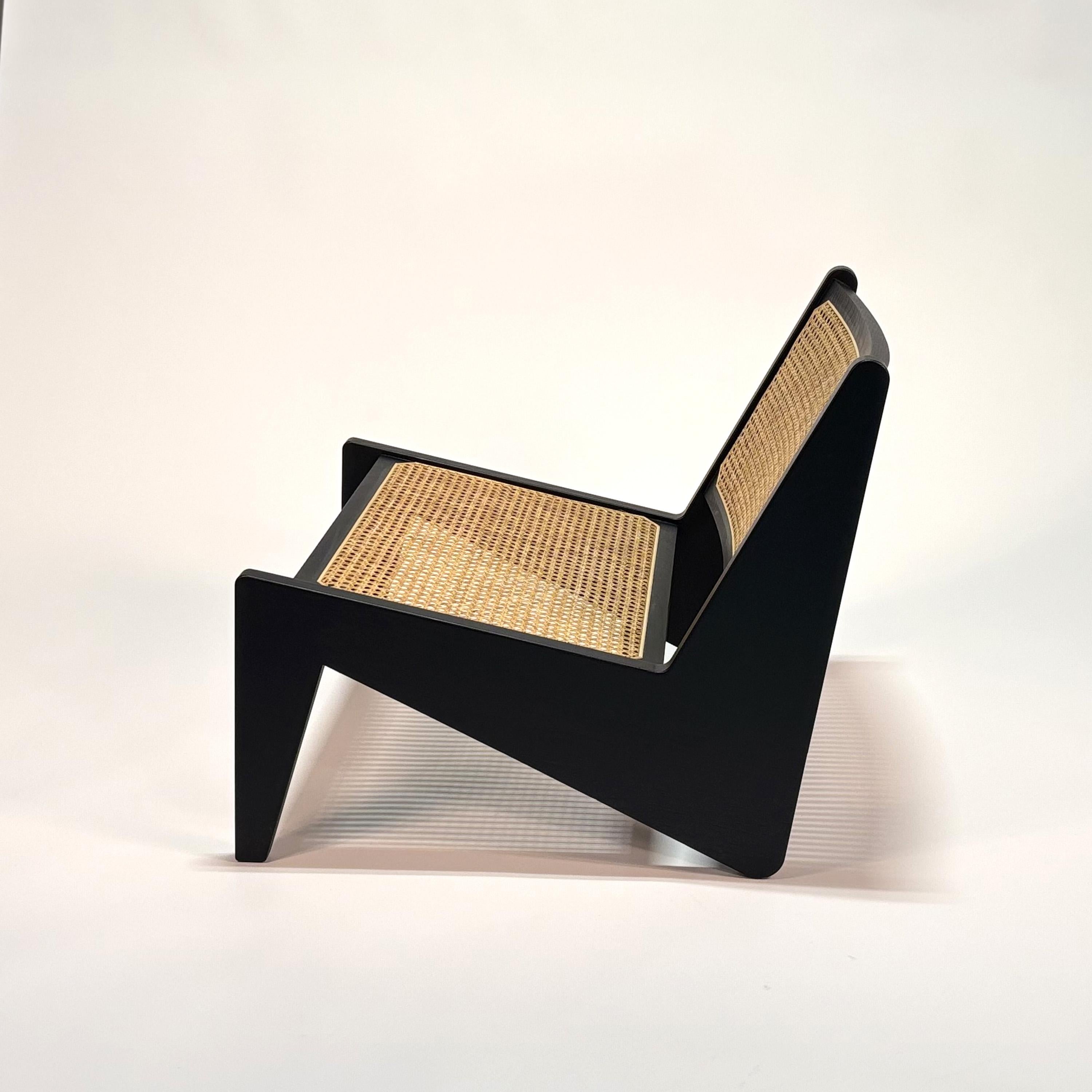 Kangourou  Fauteuil bas par Hommage  à Pierre Jeanneret Bon état - En vente à Doral, FL