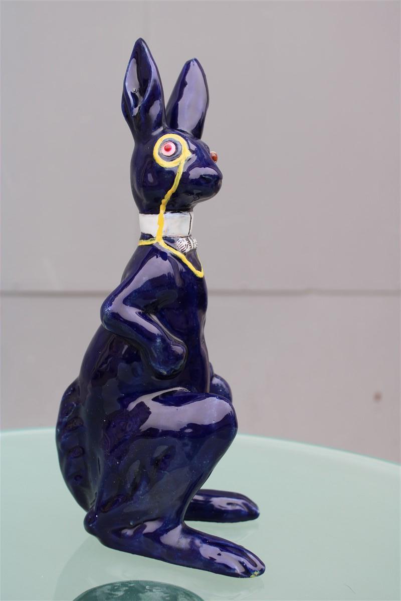 Mid-Century Modern Lene Kangourou avec lentille de sculpture en céramique émaillée bleu cobalt en vente