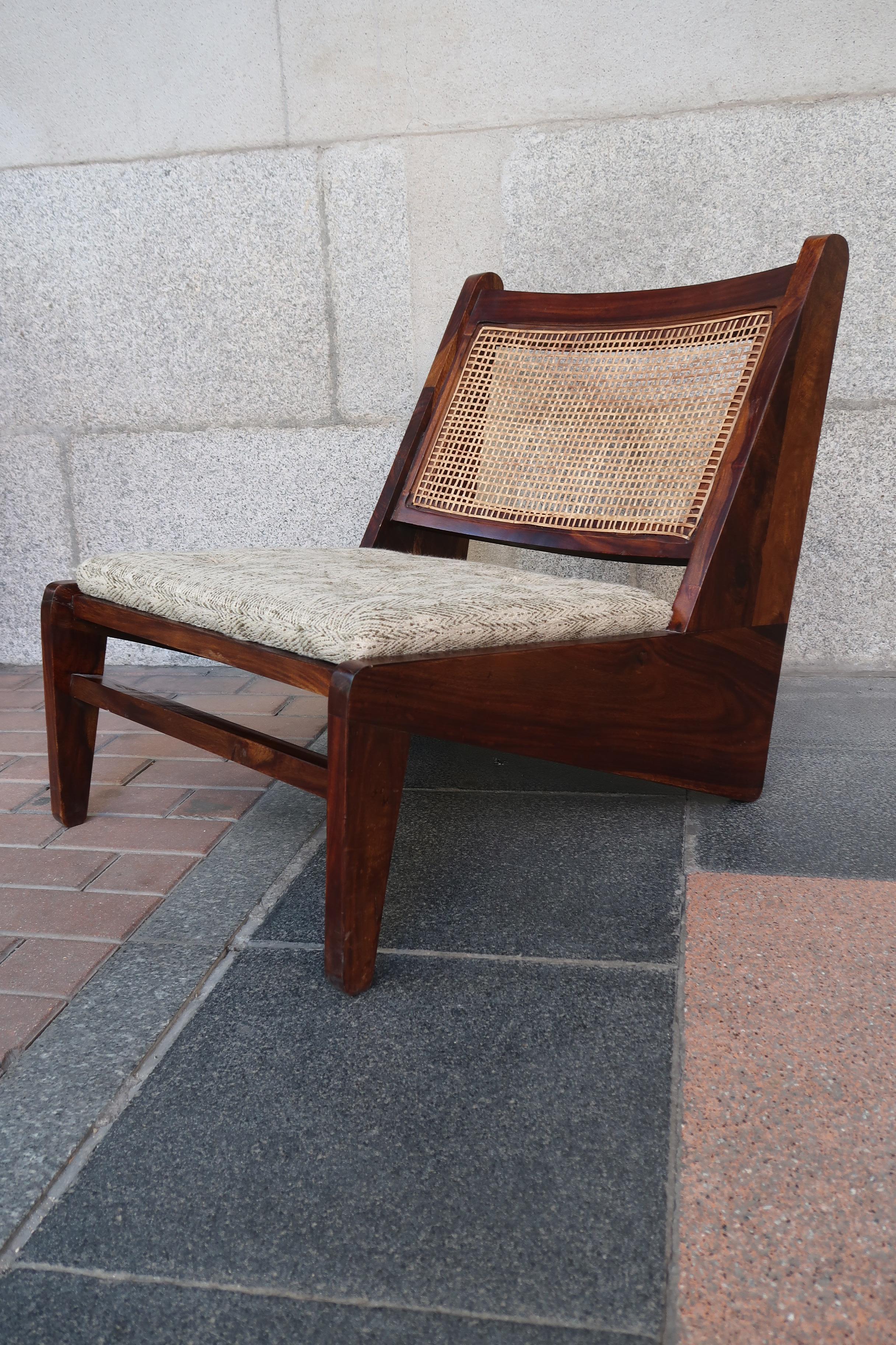 Mid-Century Modern Kangourou Lounge Chair in the Style of Jeanneret, Chandigarh, India For Sale