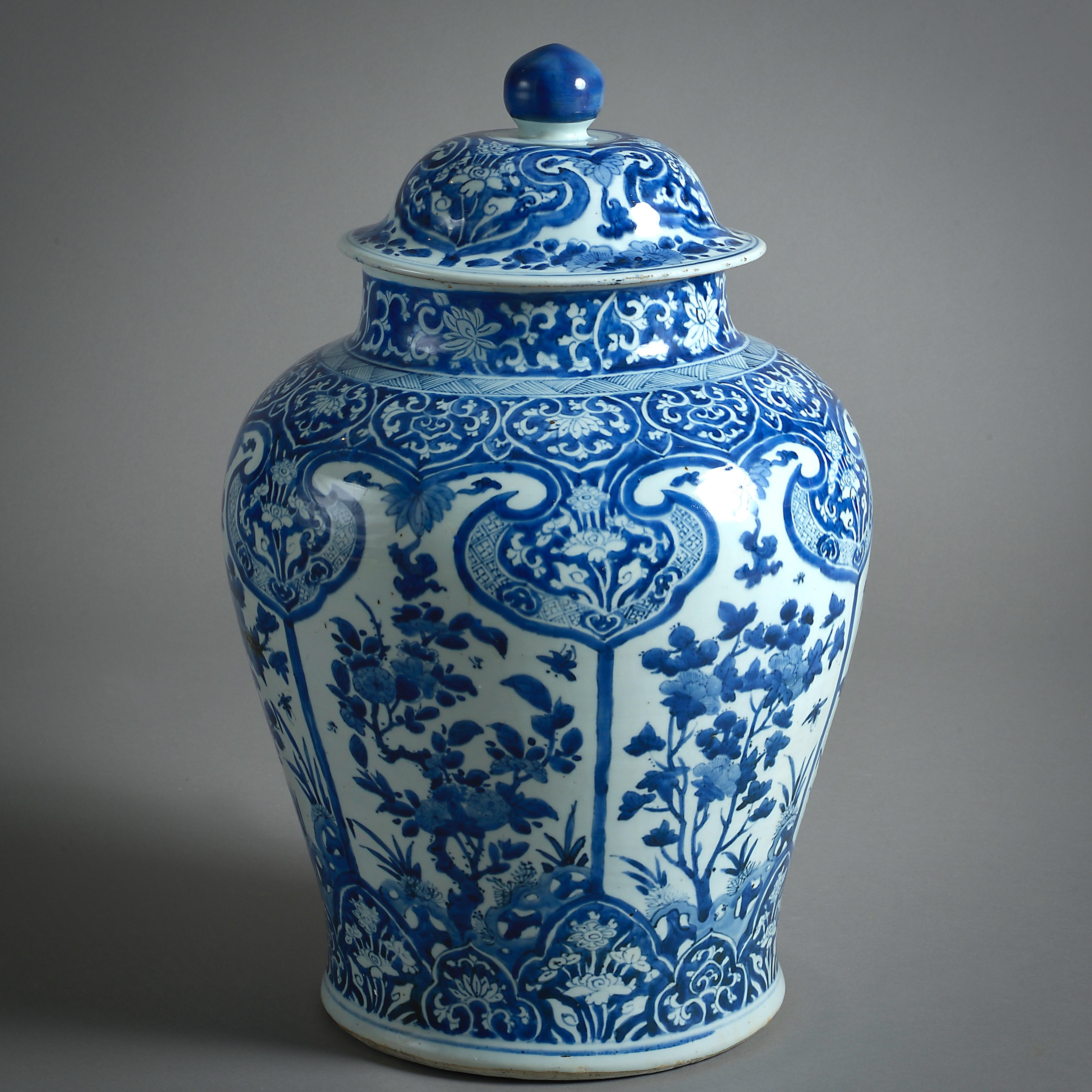 18th Century and Earlier Kangxi Blue-and-White Baluster Vase and Cover For Sale