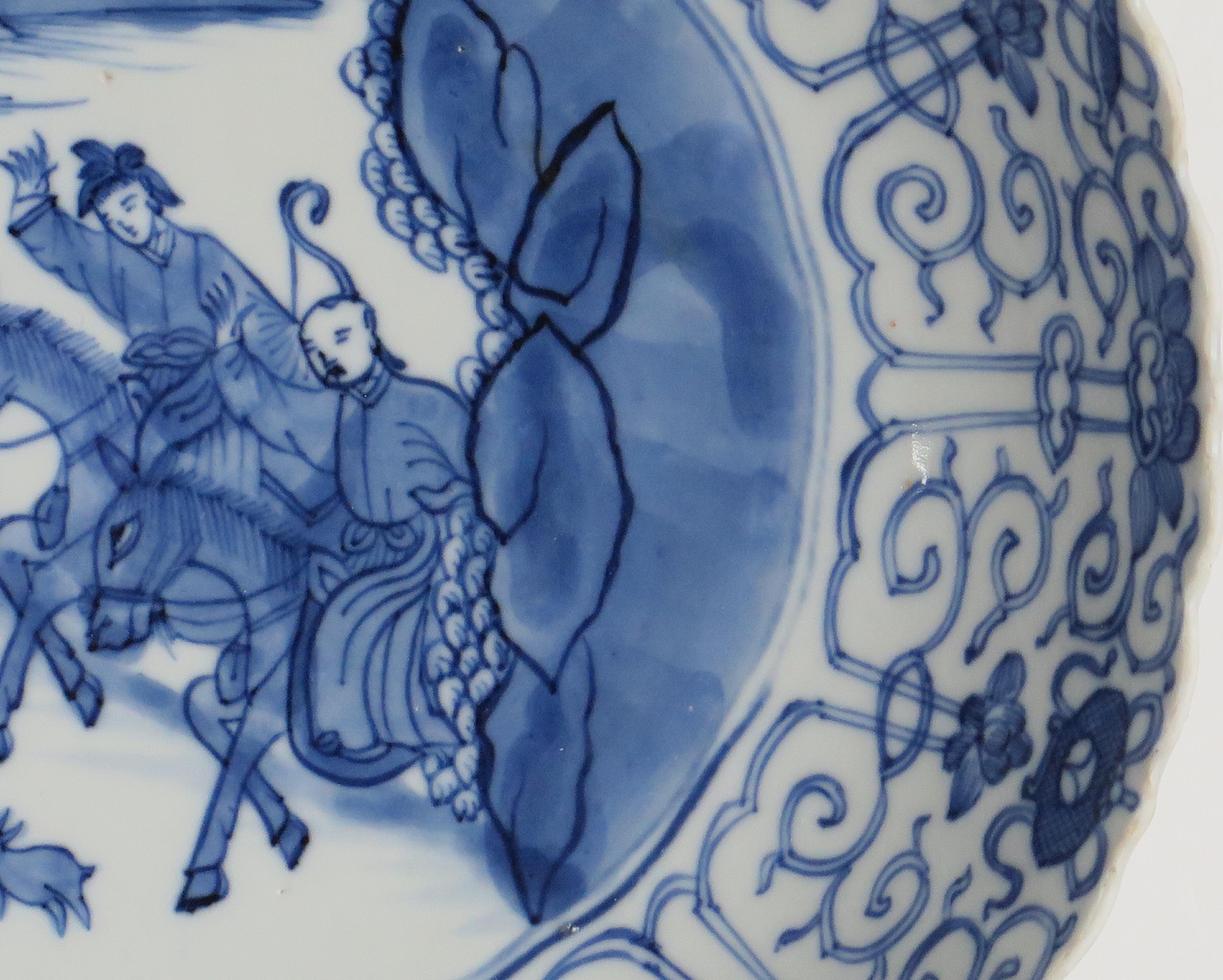 Qing Plat ou assiette chinois d'époque Kangxi en porcelaine bleu et blanc Marque Chenghua ca 1680 en vente
