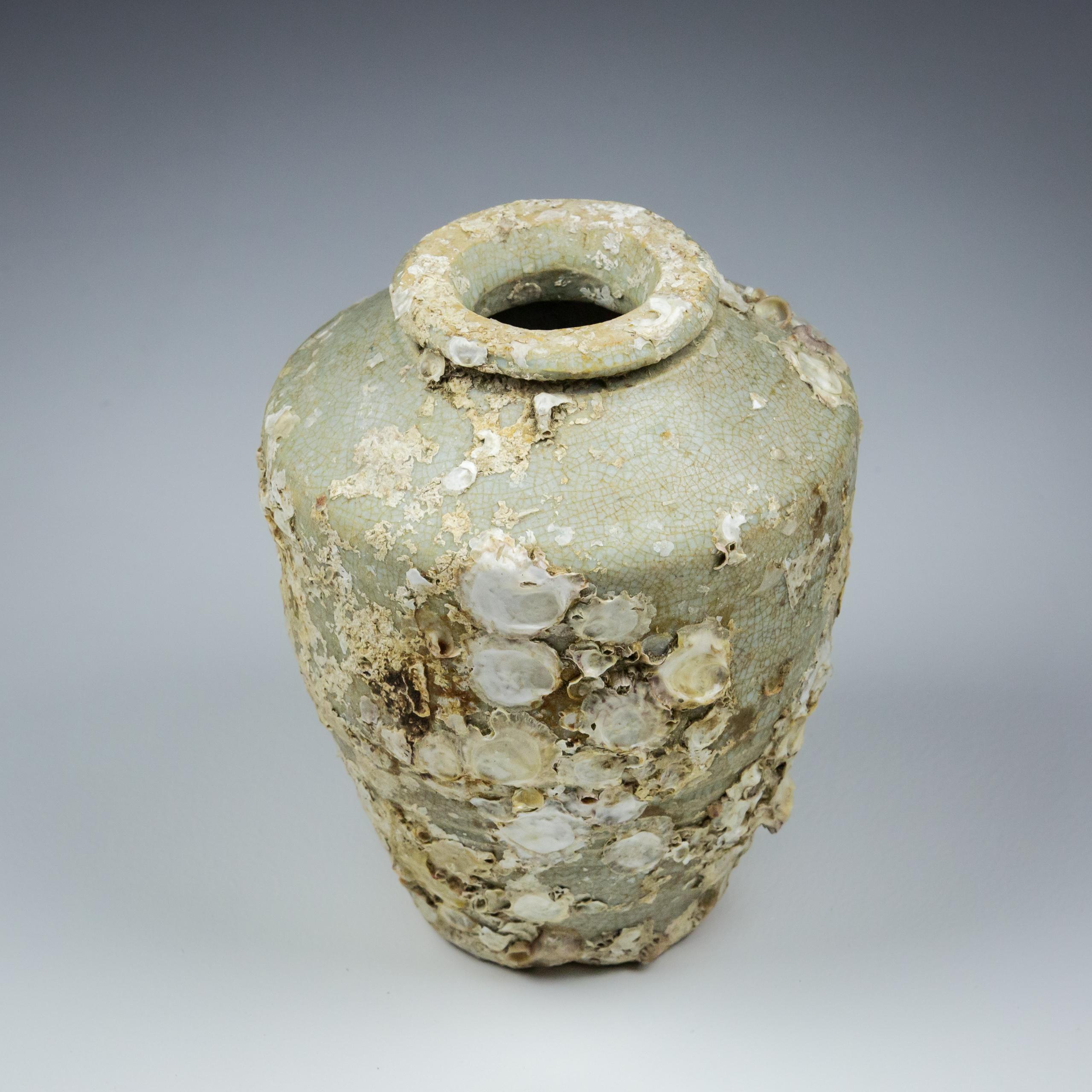 Kangxi Period Crackle Glazed Baluster Vase Shipwrecked Treasure In Distressed Condition In Pease pottage, West Sussex