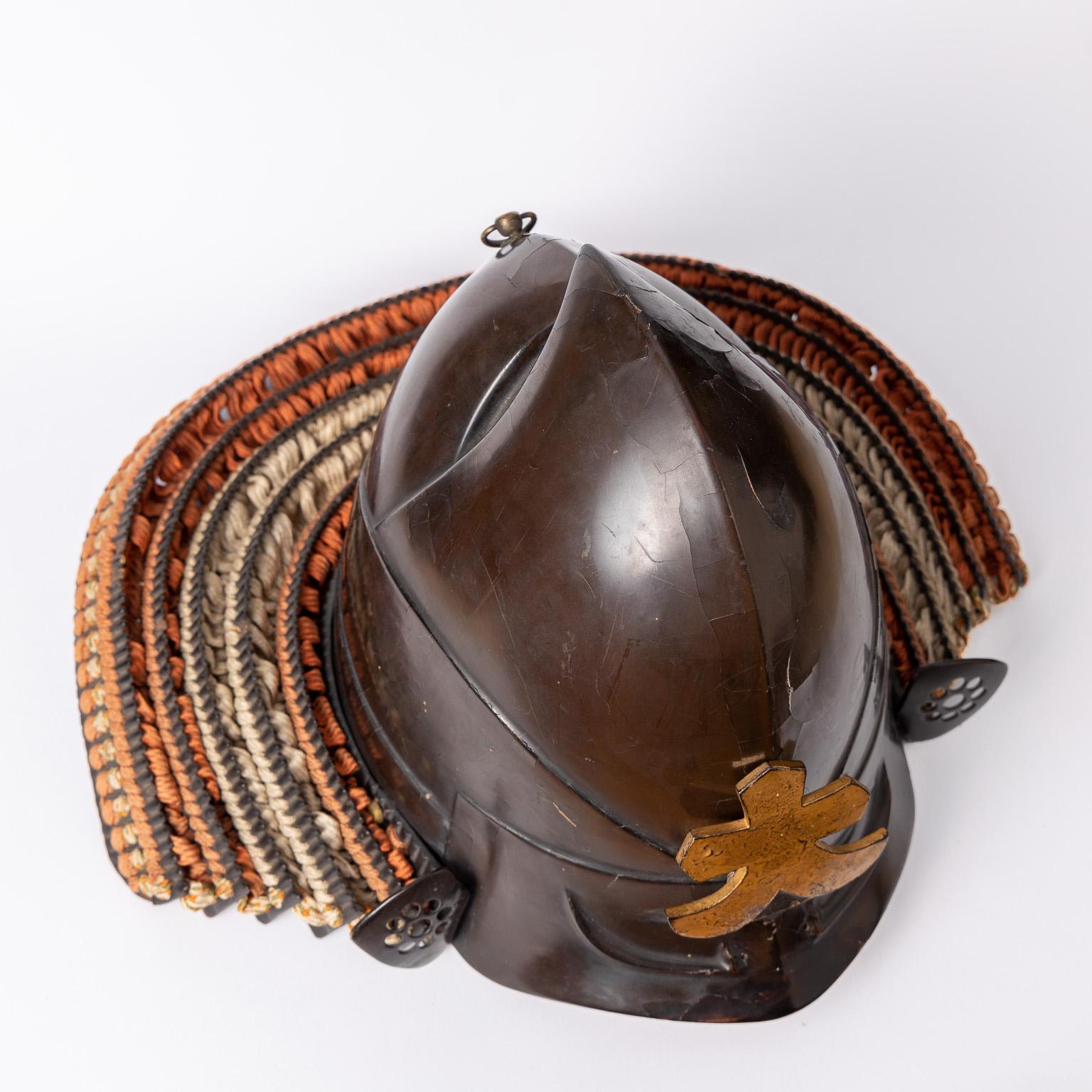 Kani-nari kabuto
Samurai helmet shaped as a crab’s claw

Edo period, 18th century

 

In feudal Japan, the crab was regarded as a majestic creature and was a symbol of the authority of early samurai warriors. In a well-known fairy tale, it is