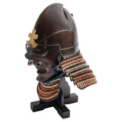 Casque de samouraï Kani-nari kabuto en forme de pince de crabe, XVIIIe siècle