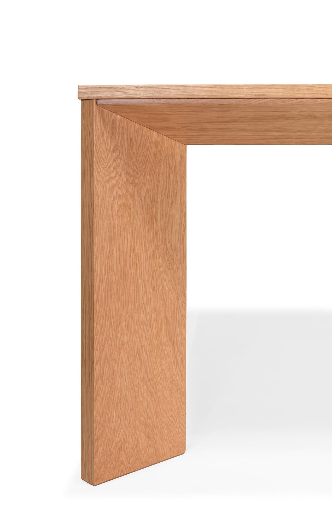 Portuguese Kanji - Rectangular Dining Table with Elegant Oak Wooden Surface For Sale