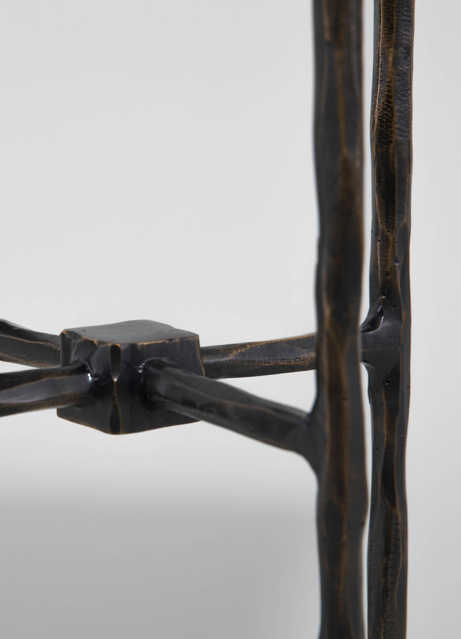 Petite table d'appoint Kannur en laiton avec pierres semi-précieuses, Viya by Vikram Goyal en vente 1