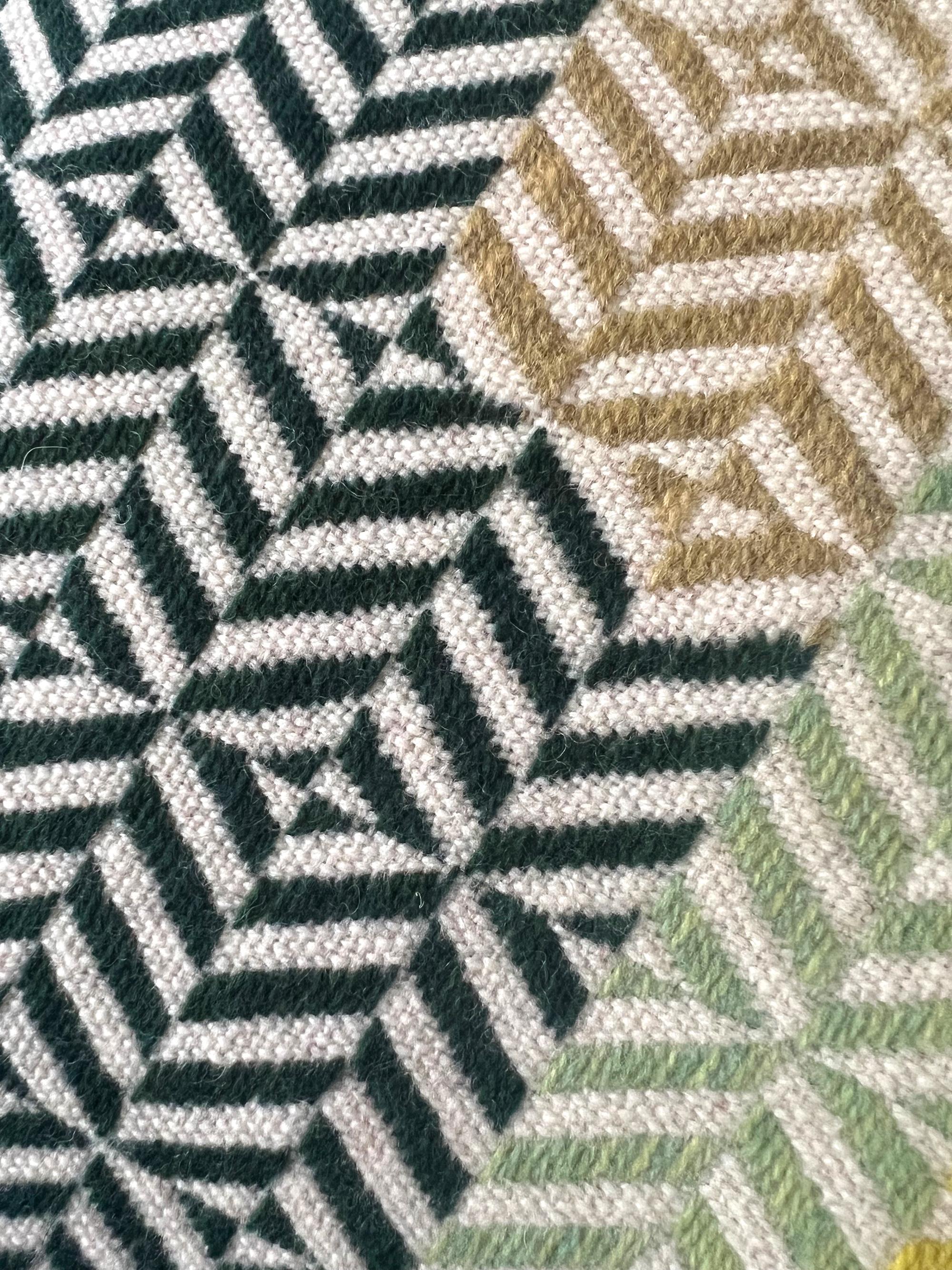 XXI secolo e contemporaneo Cuscino in lana merino Kantha tessuto a mano a tintura naturale giallo indaco & verde in vendita