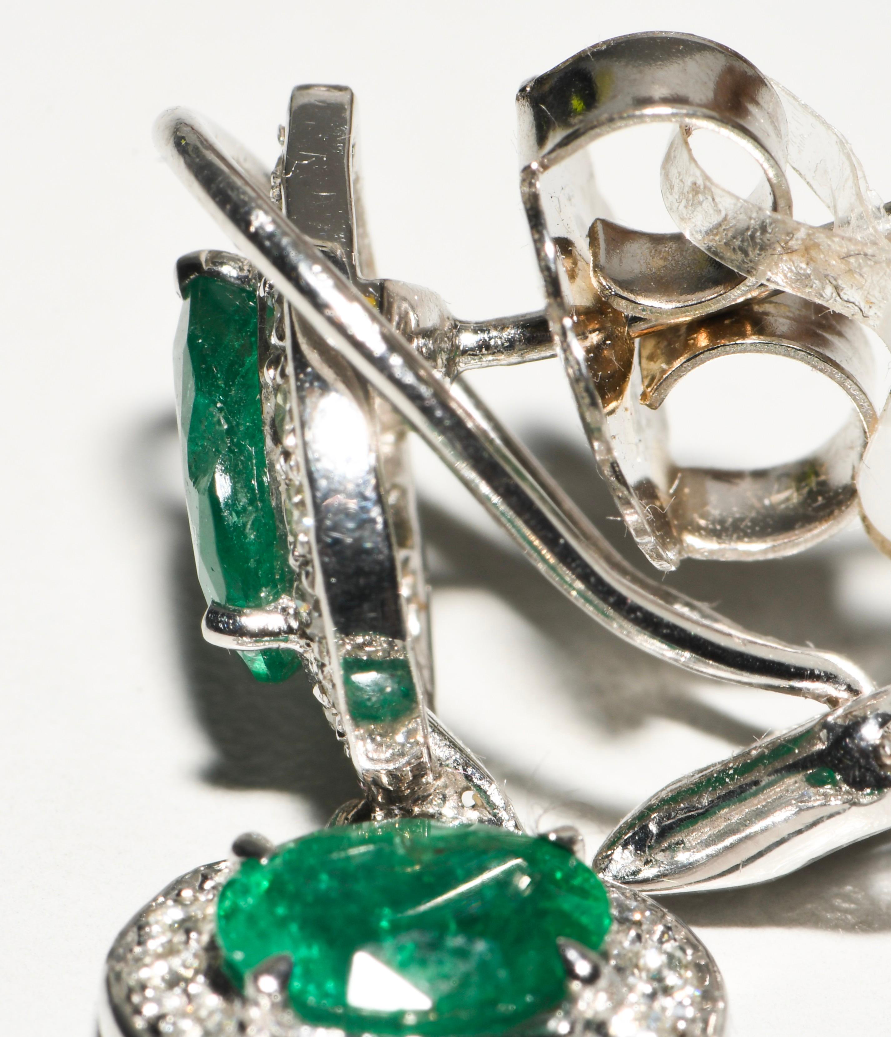 Women's Kantis 18 Karat White Diamond and Oval Emeralds Pierced Dangle Drop Earrings