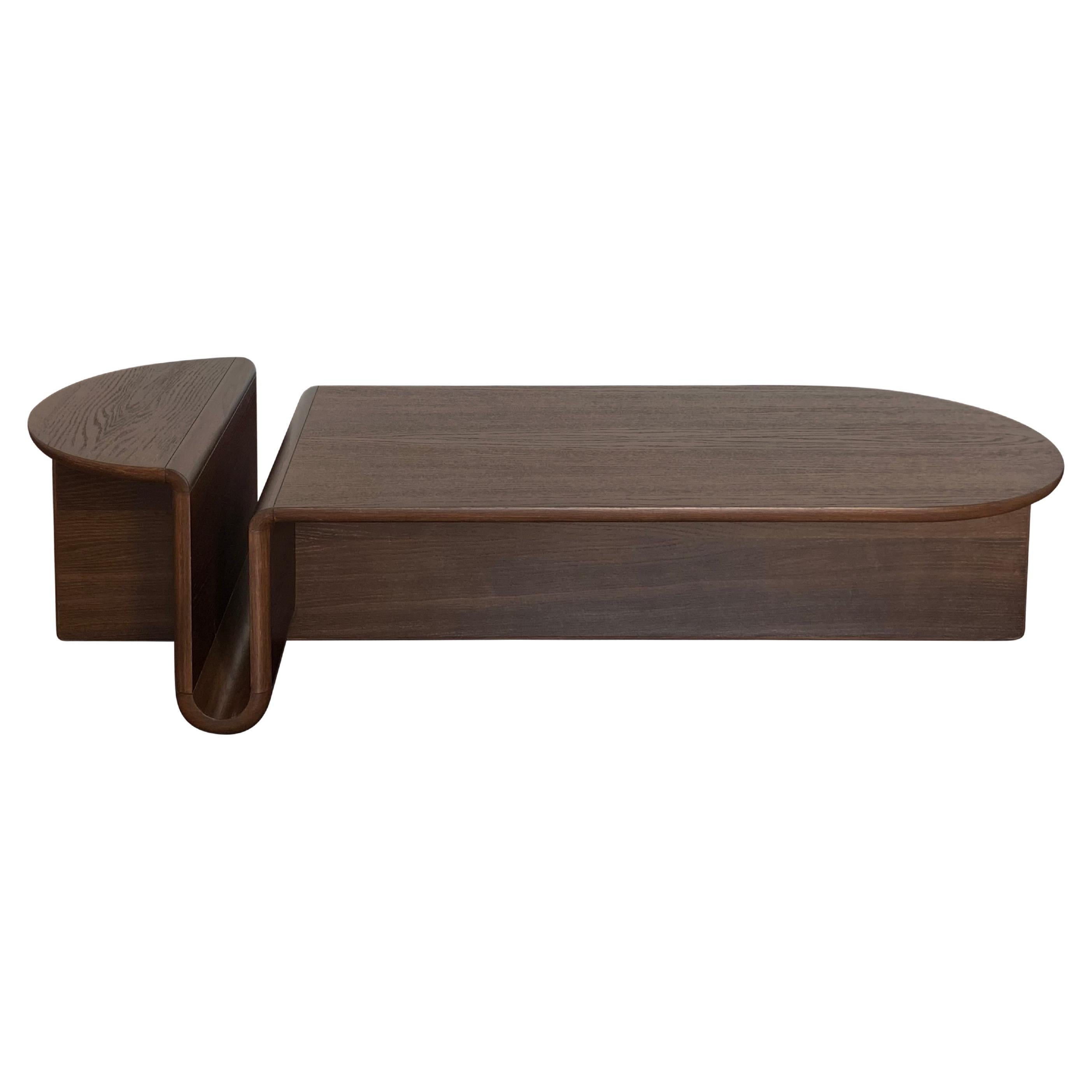 Table basse ovale Kanyon, sculpture contemporaine en bois fumé, en stock en vente