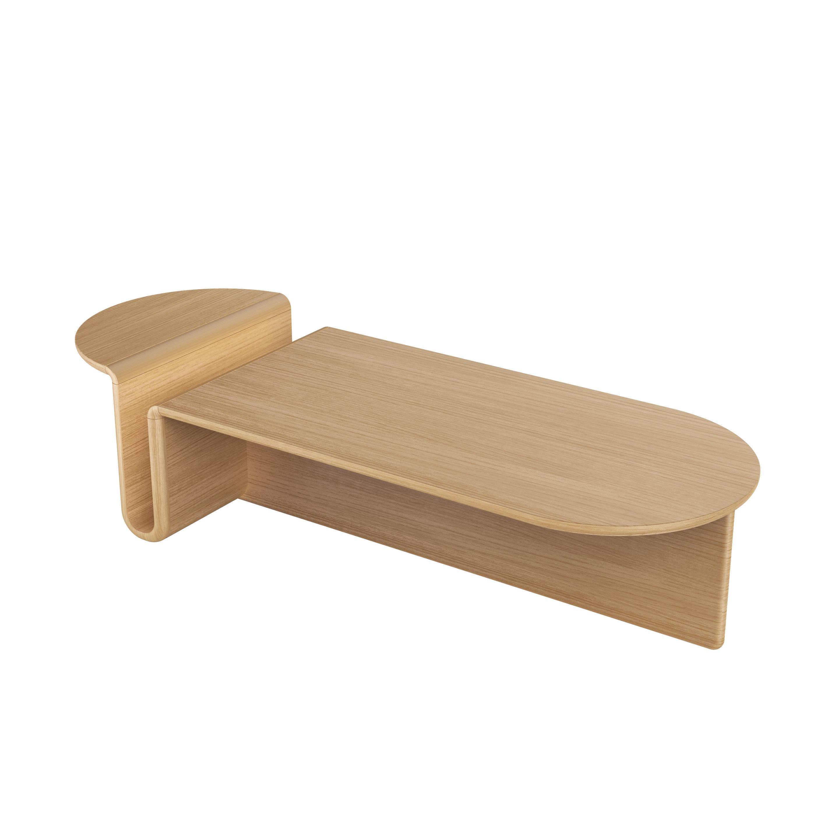 Turc Table basse ovale en chêne Kanyon par Studio Kali en vente