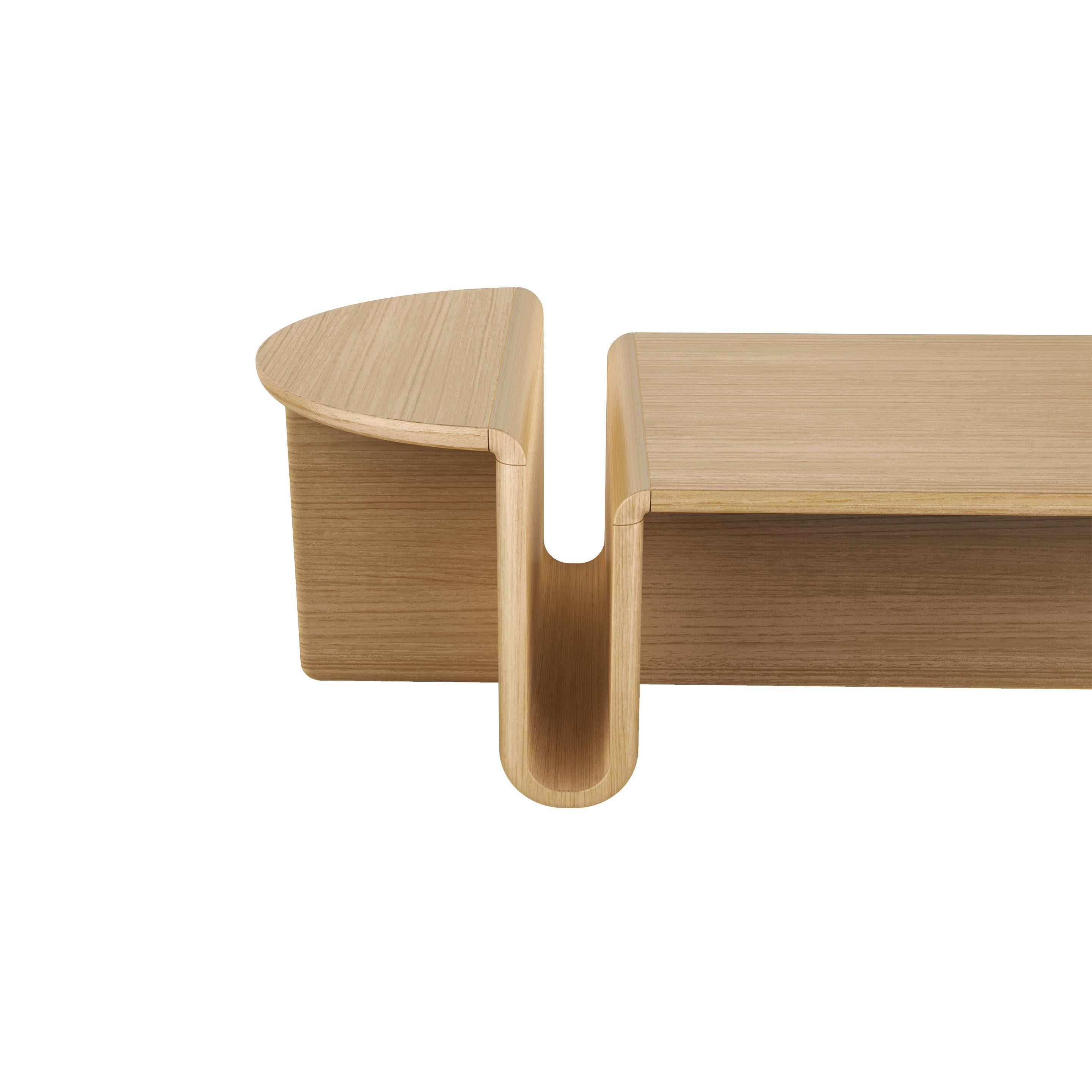 Placage Table basse ovale en chêne Kanyon par Studio Kali en vente