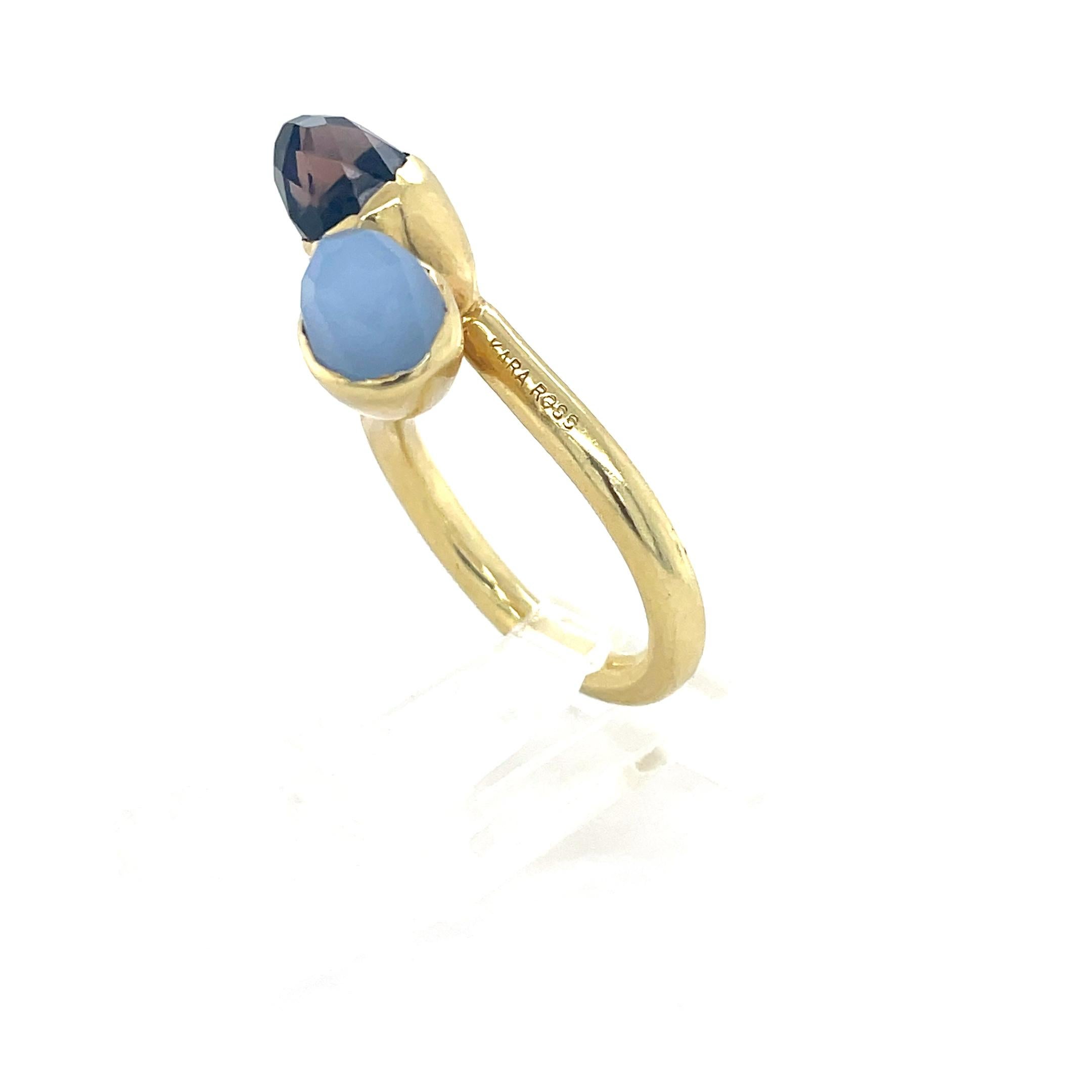 Moderne Bague bypass Kara Ross en or jaune 18 carats et pierres précieuses en vente