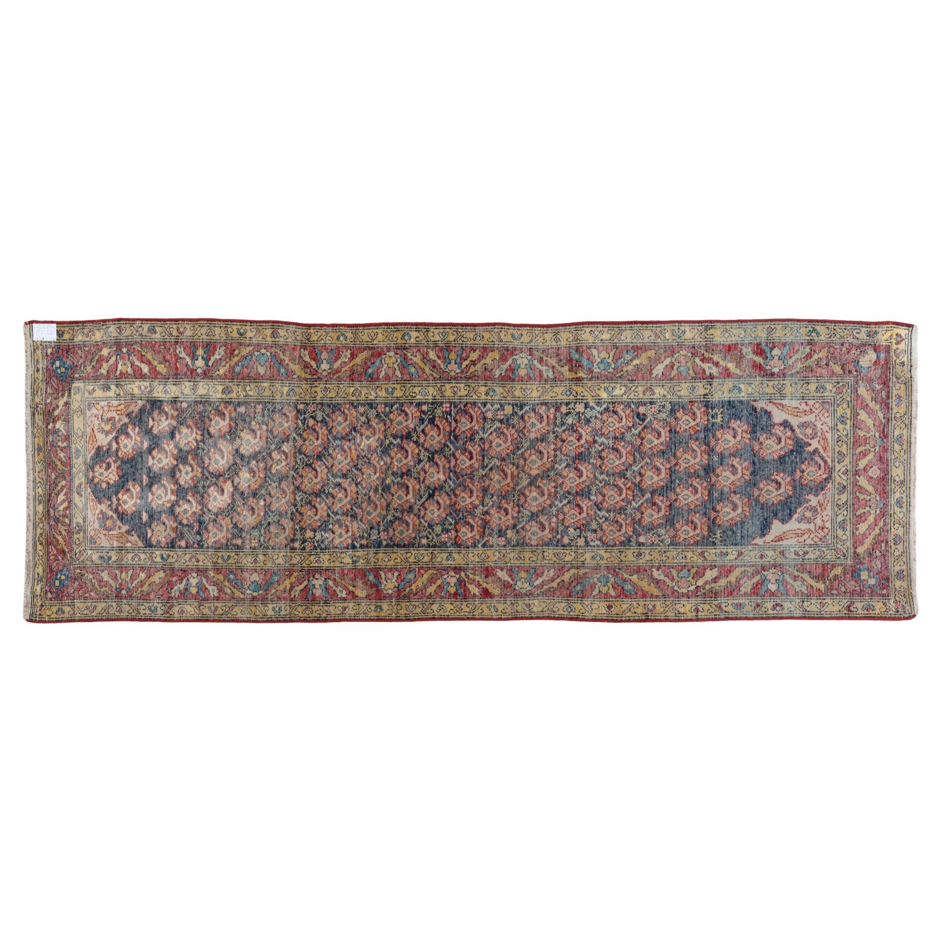 Autre Tapis de course daté Karabagh avec design Paisley en vente