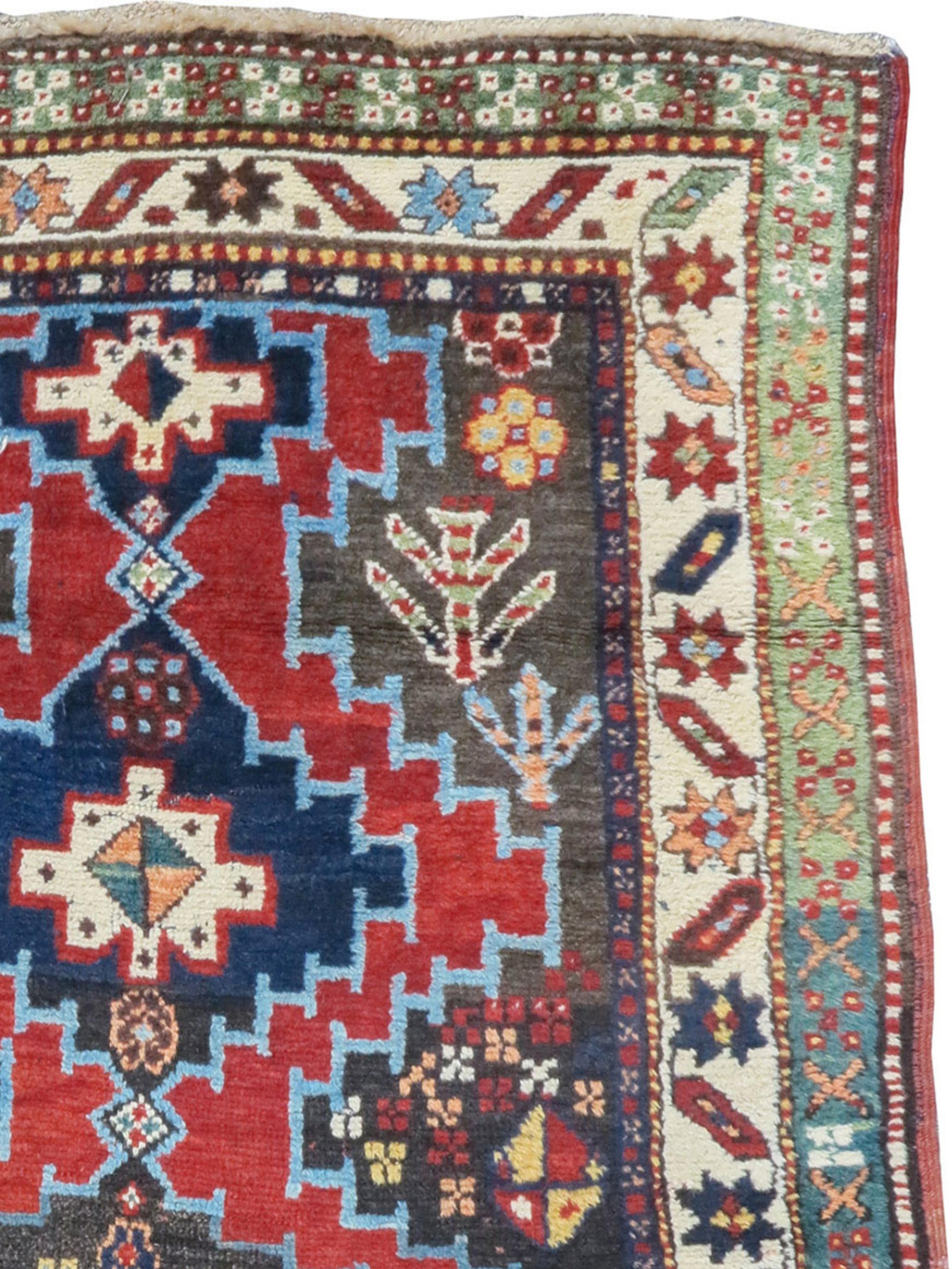 Karabagh-Teppich, spätes 19. Jahrhundert (Kaukasisch) im Angebot