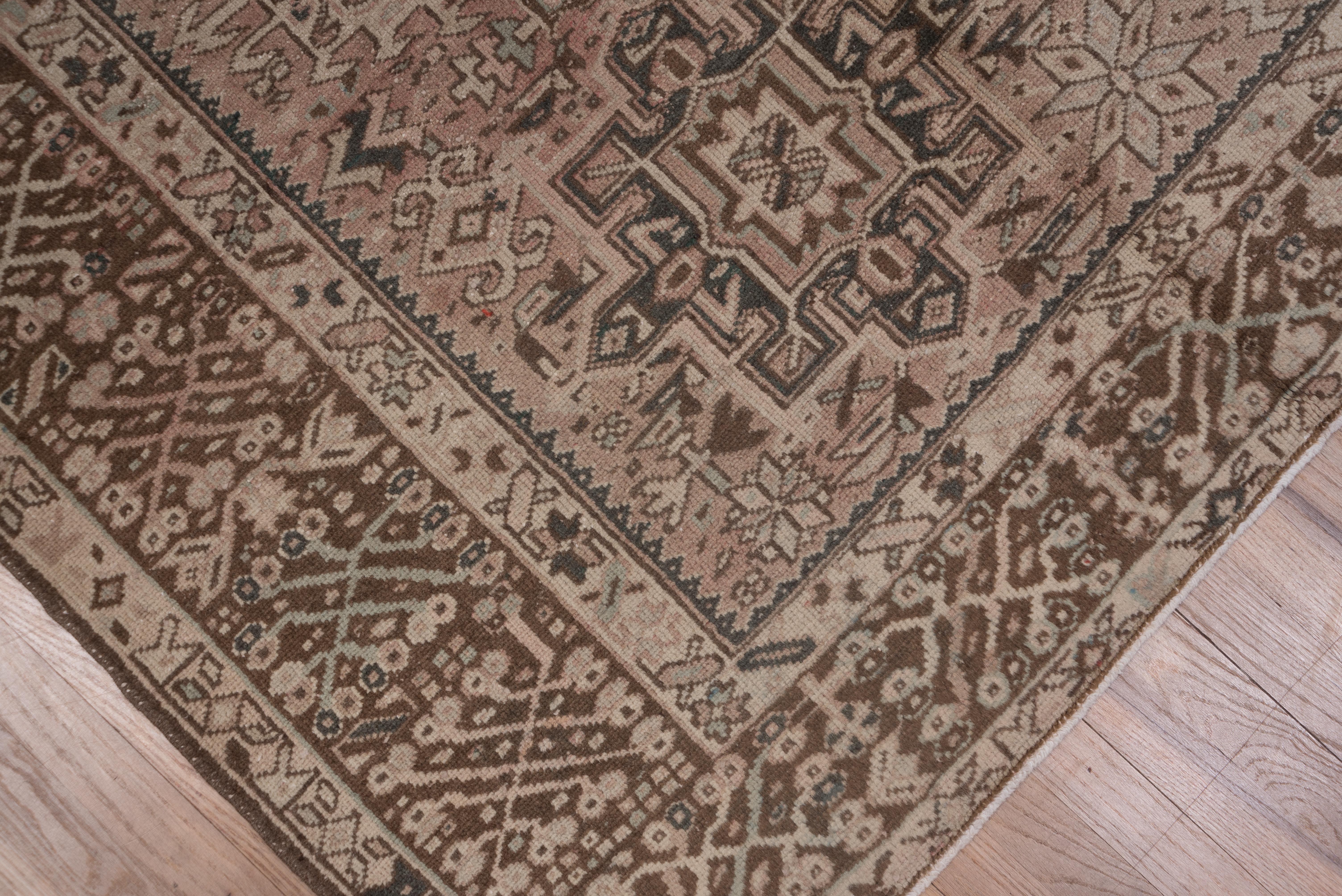 Karaje Carpet, circa 1930s In Good Condition For Sale In New York, NY