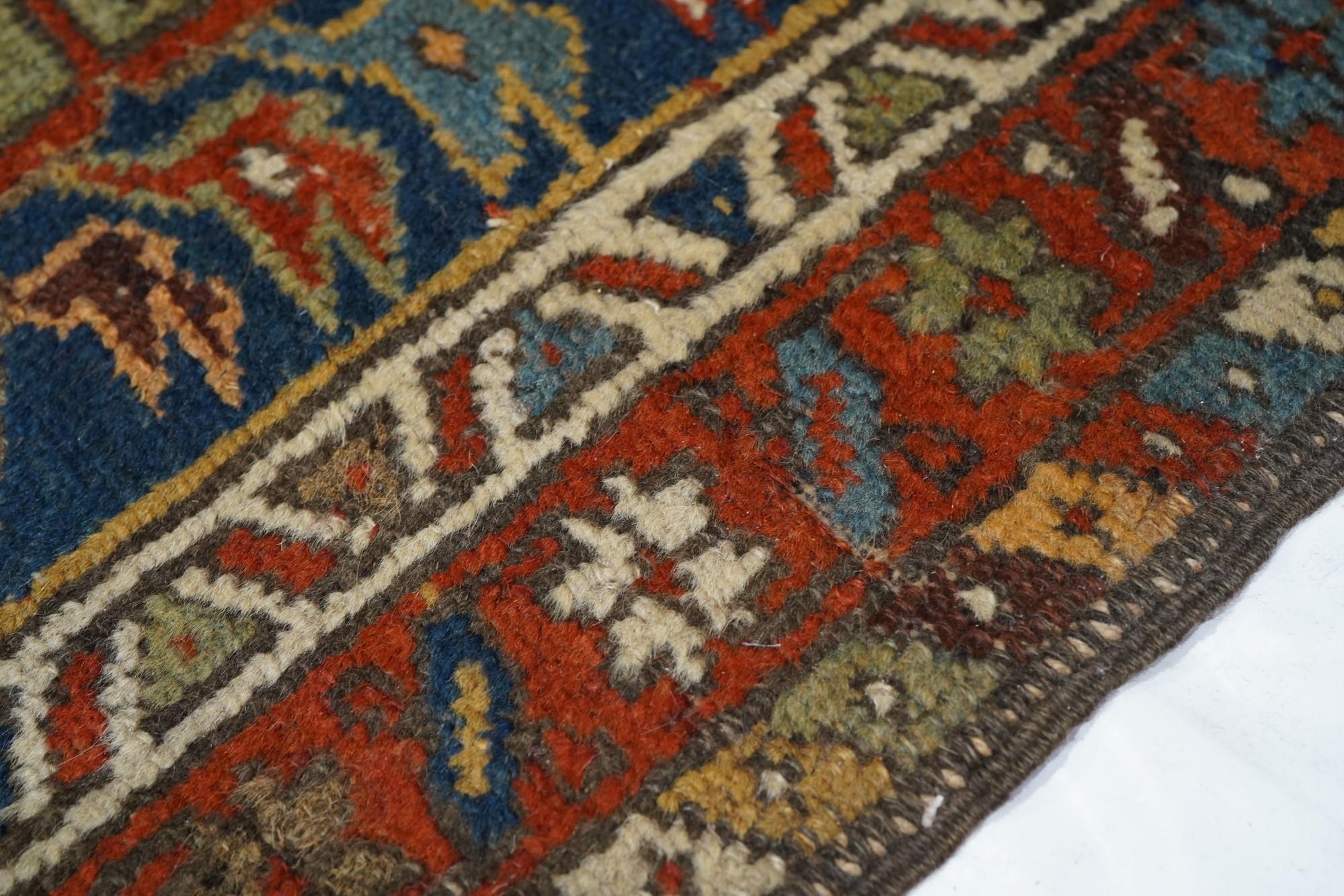 Karajeh Rug In Excellent Condition For Sale In New York, NY