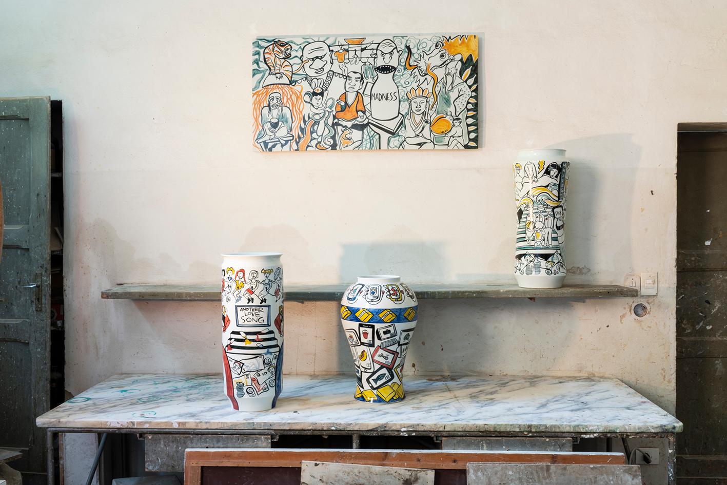 Große „Karaoke“-Vase aus weißem Porzellan von Luce Raggi  Italien / China Zeitgenössisch im Angebot 4