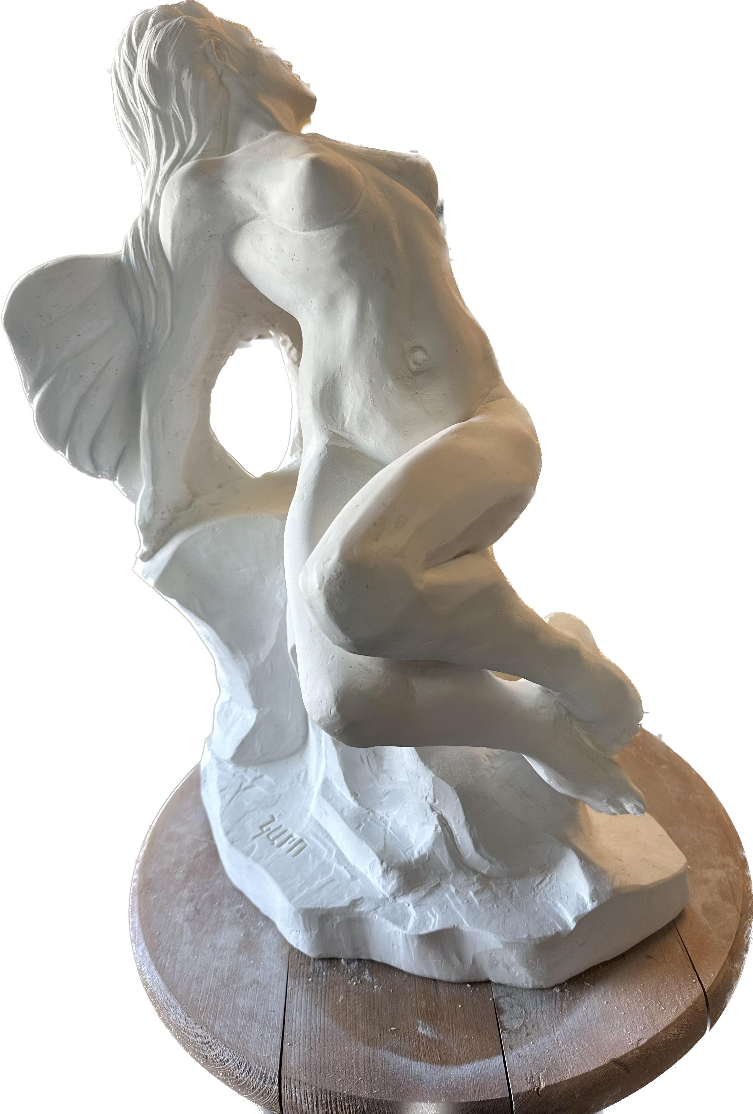 Fallen Angel, Skulptur, Hydro-Stein, handgefertigt von Garo, Unikat, Skulptur (Impressionismus), Sculpture, von Karapet Balakeseryan  (Garo)