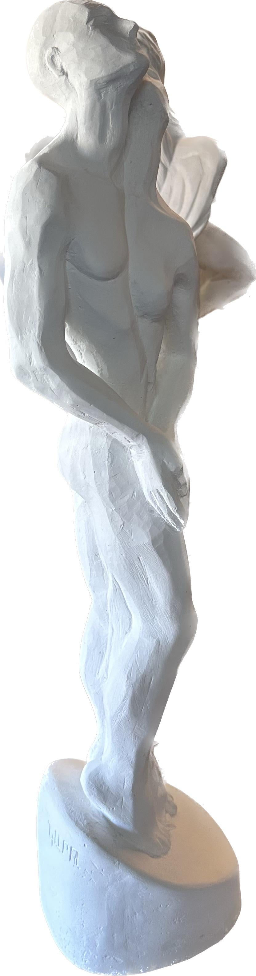 Sculpture inséparable, en pierre hydro fabriquée à la main par Garo, unique en son genre - Gris Figurative Sculpture par Karapet Balakeseryan  (Garo)