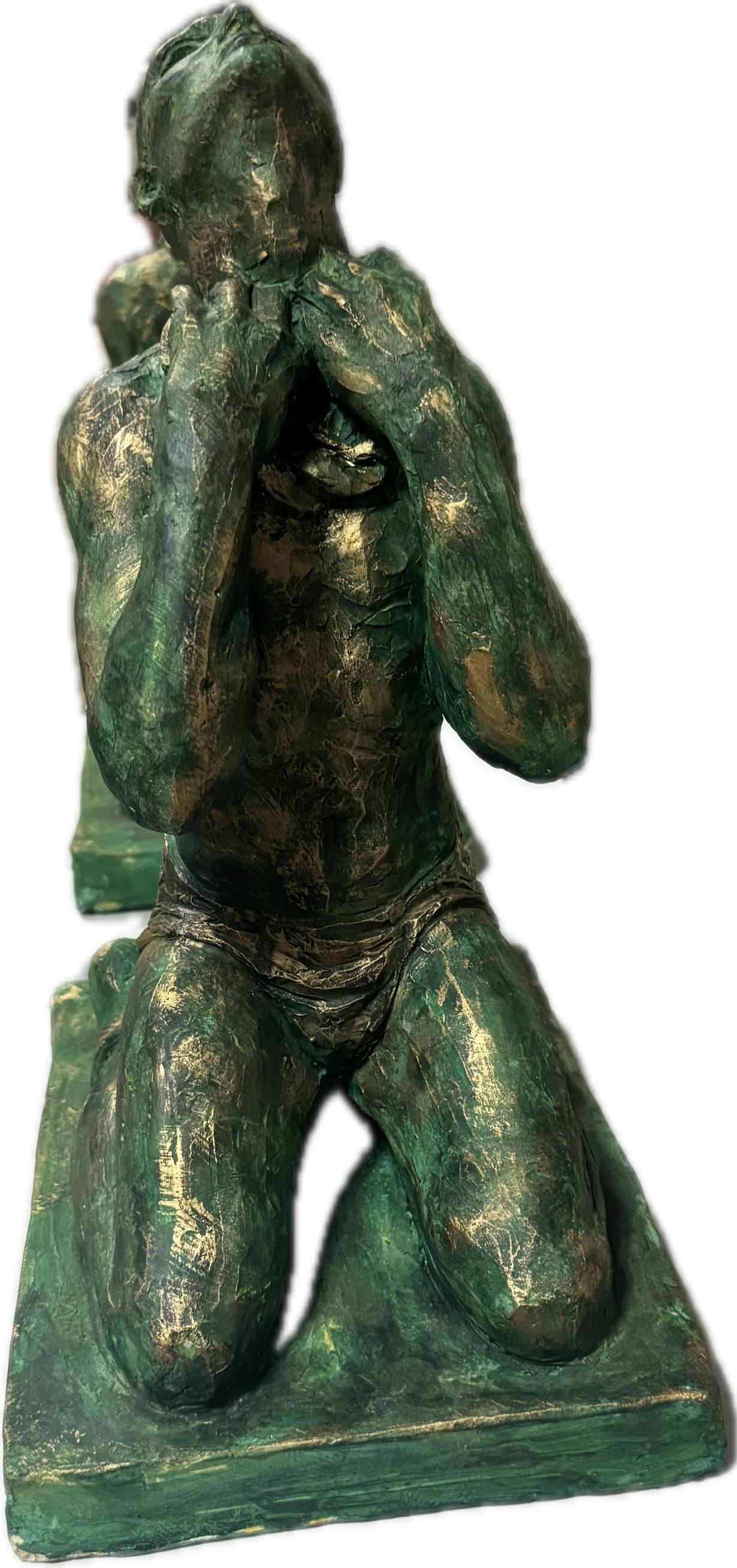 Figurative Skulptur Ton Keramik Handgemacht
Künstler:  (Garo) Karapet Balakeseryan  
Medium: Ton-Keramik, Unikat 
Jahr: 2025
Stil: Impressionismus, Surrealismus 
Titel: Zeitgürtel
Größe: 15''x11''x8'' Zoll, (38x27x20cm), 14LB
 
Karapet (Garo)