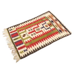 Rug & Kilim di Karapinar, 60" L - Negozio della Galleria del Mezzanino del Metropolitan Museum