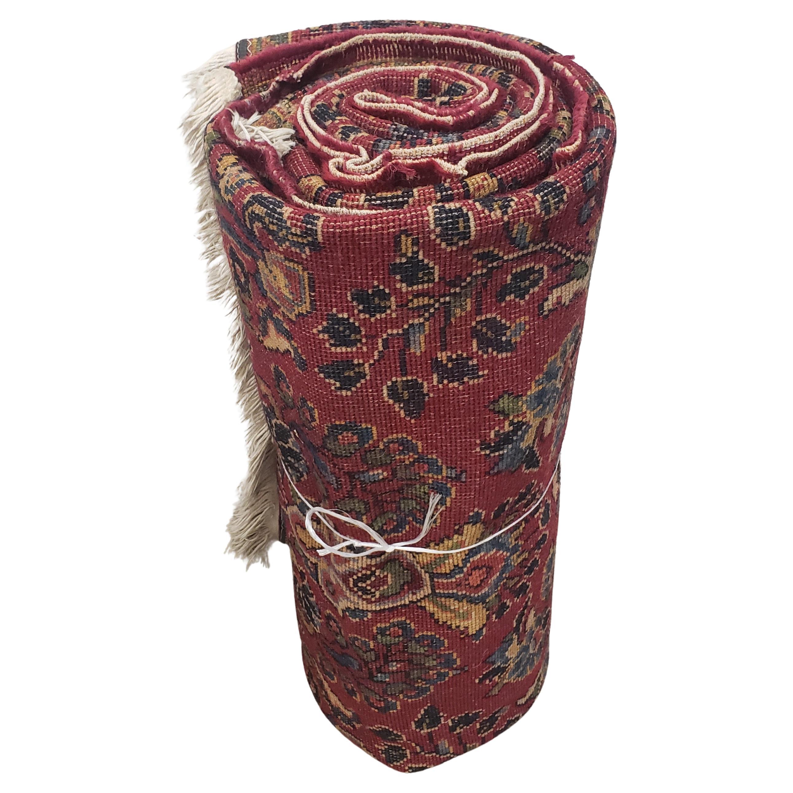 Karastan Antique Imperial Sarouk Rug Pattern, 1413 In Fair Condition For Sale In Germantown, MD