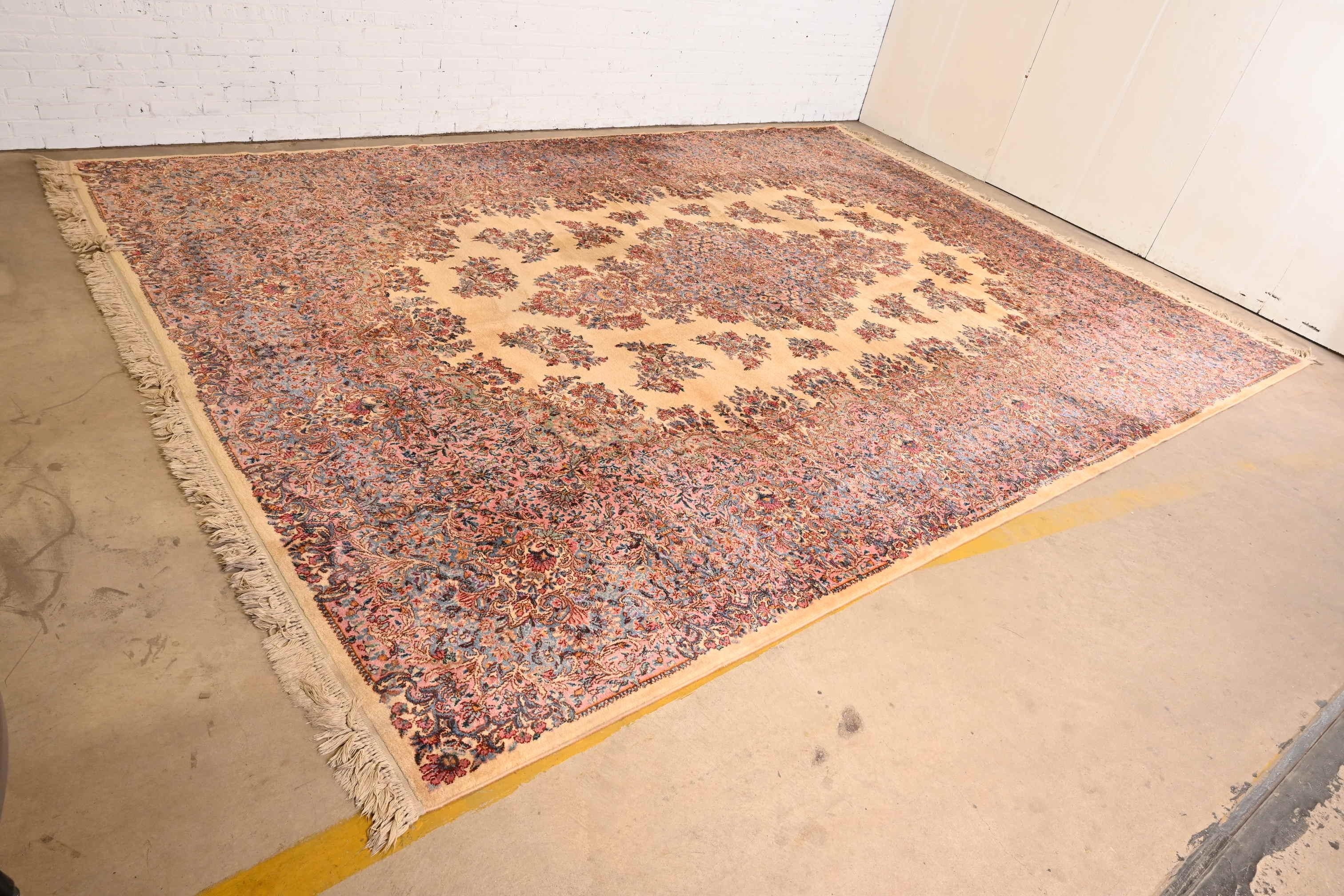 Karastan Kirman Large Room Size Wool Area Rug, circa 1940s In Good Condition In South Bend, IN