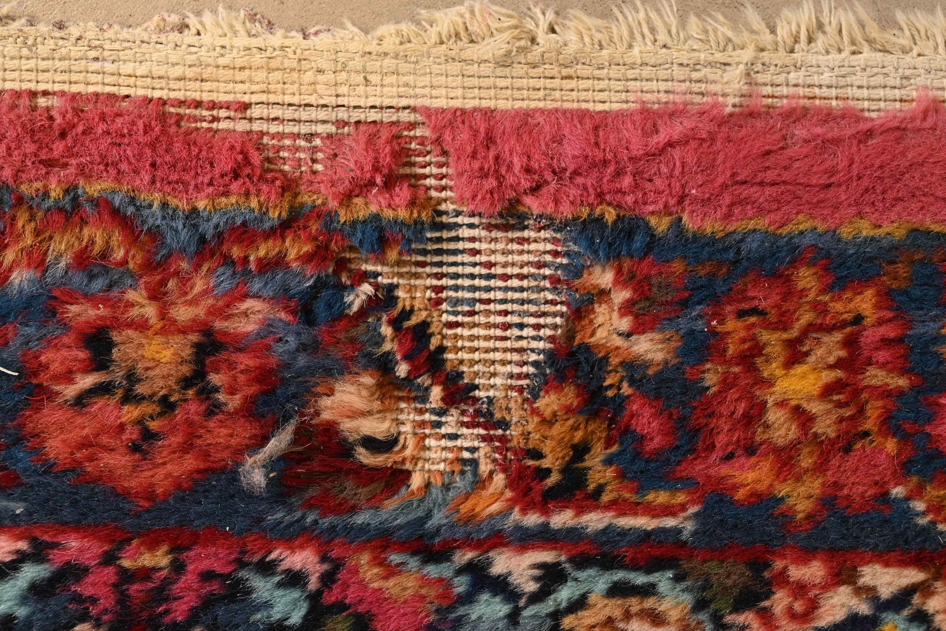 Tappeto in lana Karastan Kirman, CIRCA 1940 in vendita 2
