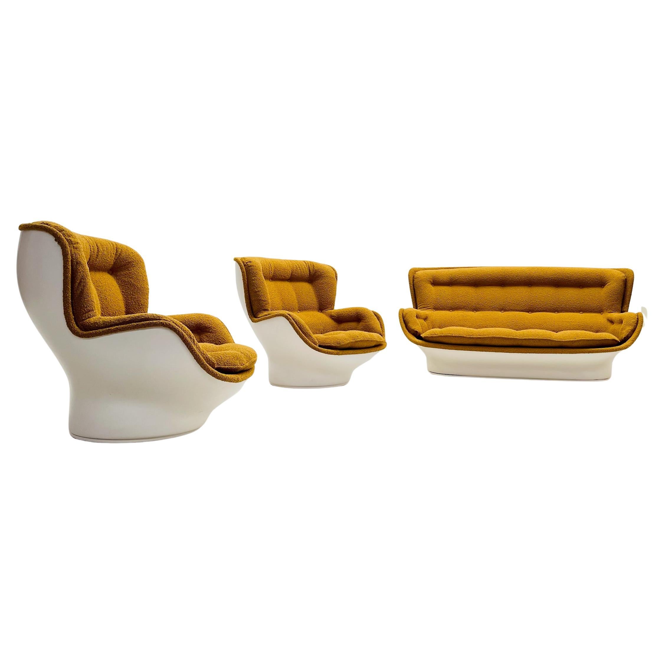 
Karate
 set by Michel Cadestin for Airborne, France 1970
s en vente