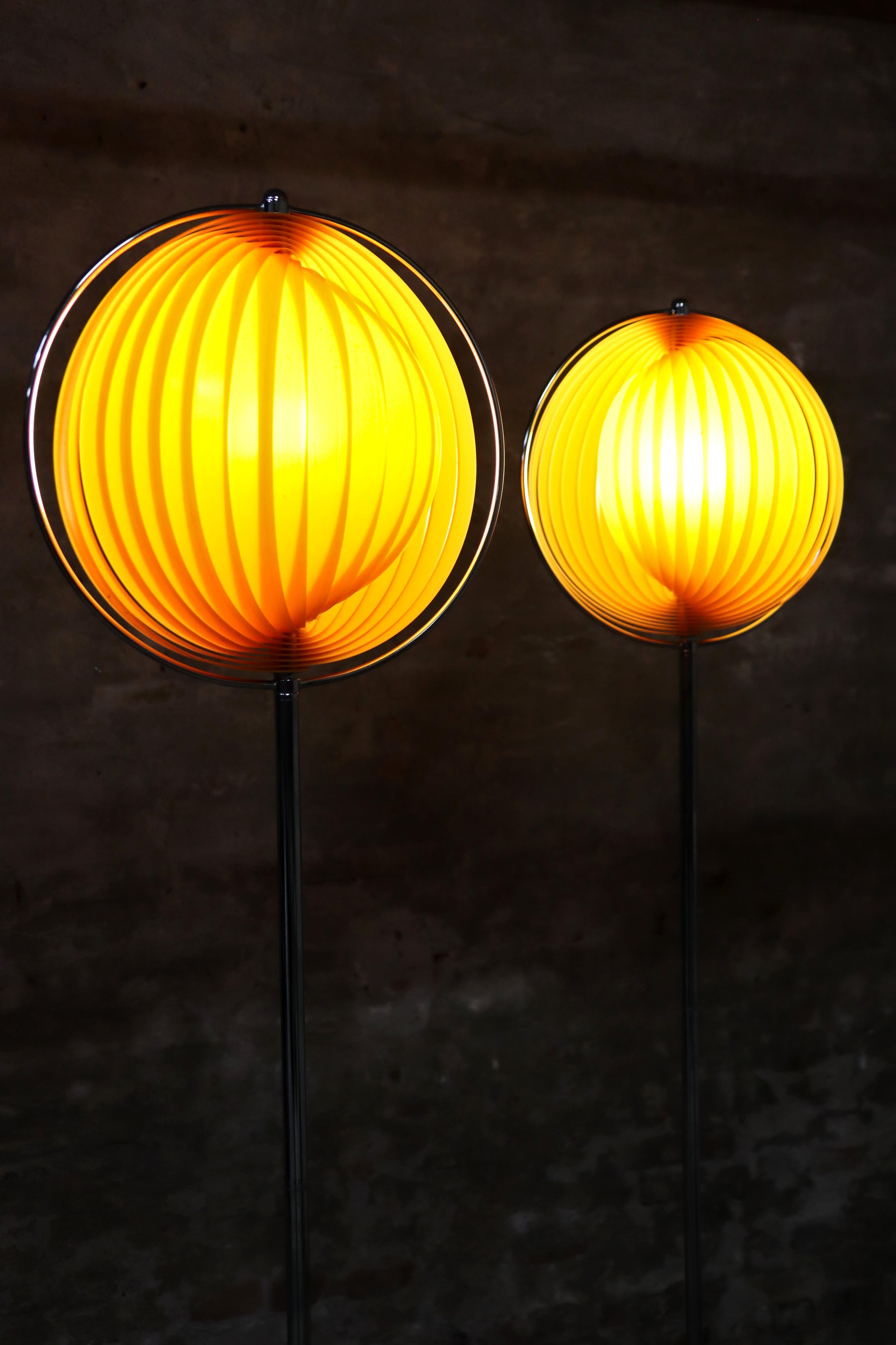 Kare Design – Moon Lamp – Orange – Eclipse – Floor lamp – 1980s For Sale 6