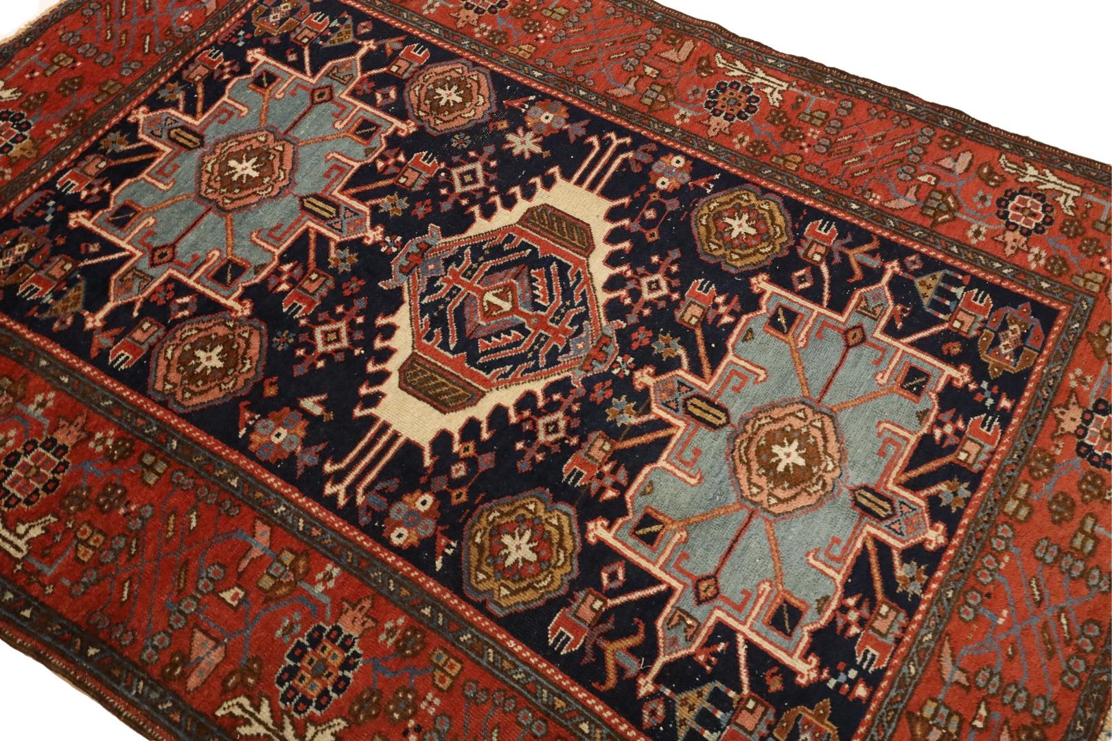 Perse Tapis ancien Kareje en vente