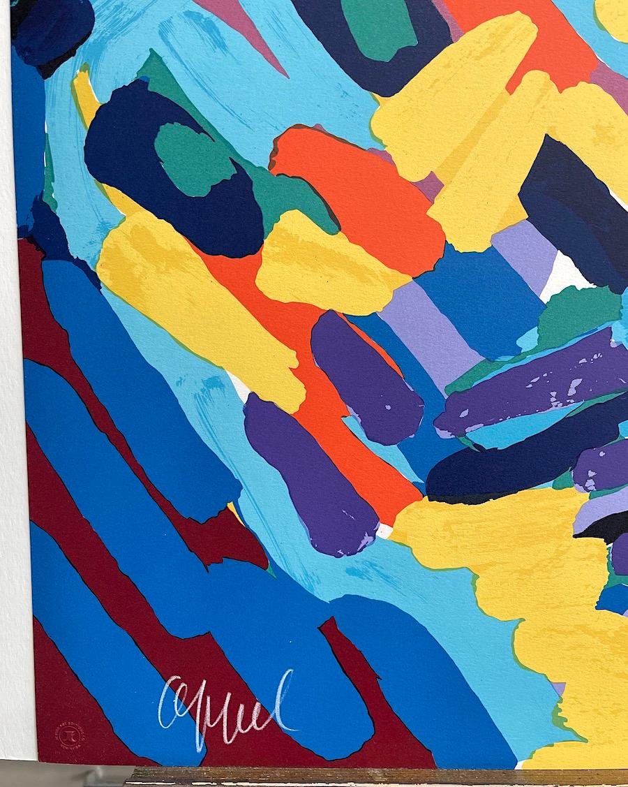 MOVING IN THE NIGHT Litografia firmata, Figurativa astratta, Blu, Giallo, Arancione - Figurative Print Viola di Karel Appel