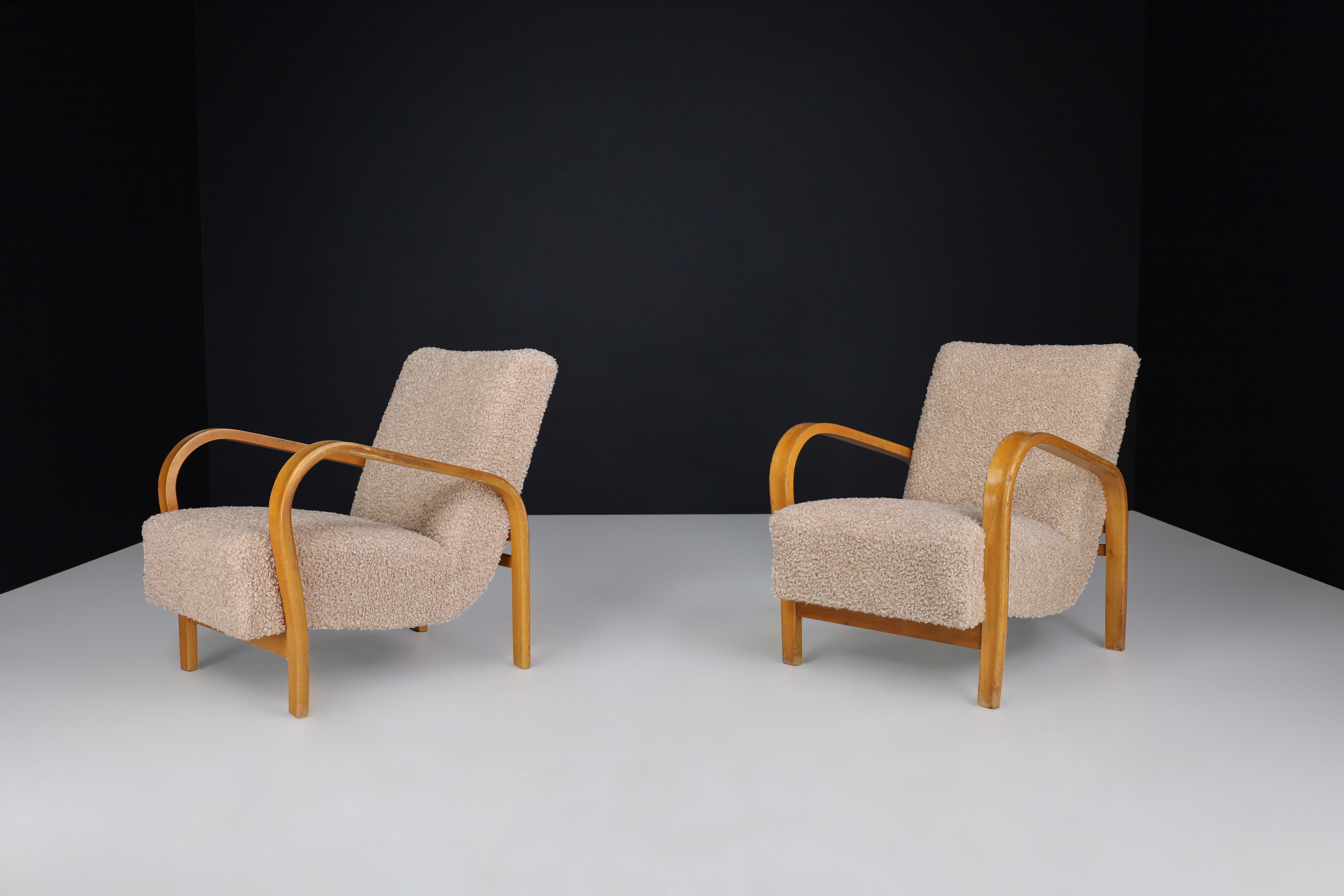 Karel Koželka & Antonín Kropáček Re-upholstered Bentwood Armchairs, Czechia 1940 In Good Condition For Sale In Almelo, NL