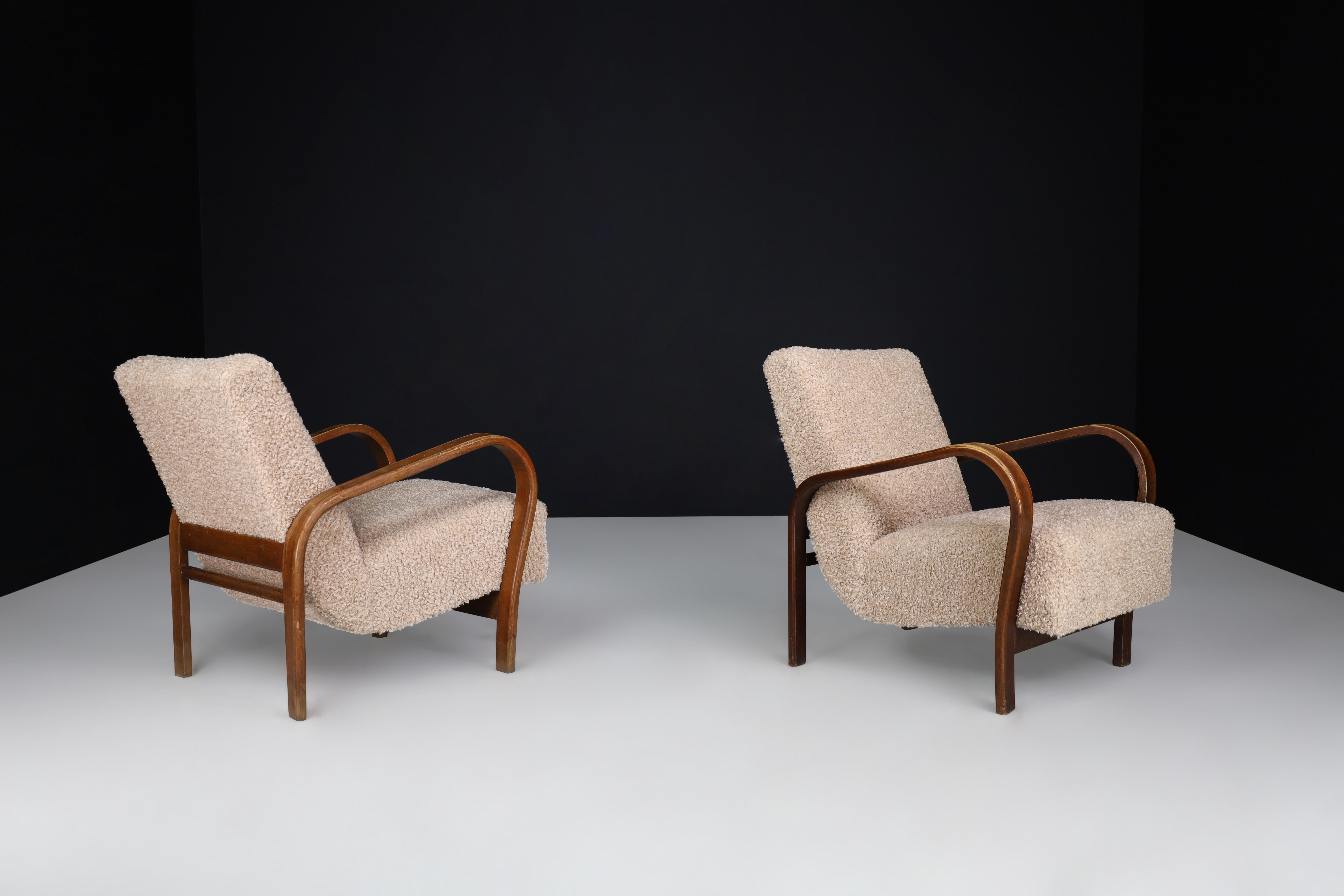 Karel Koželka & Antonín Kropáček Re-upholstered Bentwood Armchairs, Czechia 1940 In Good Condition For Sale In Almelo, NL