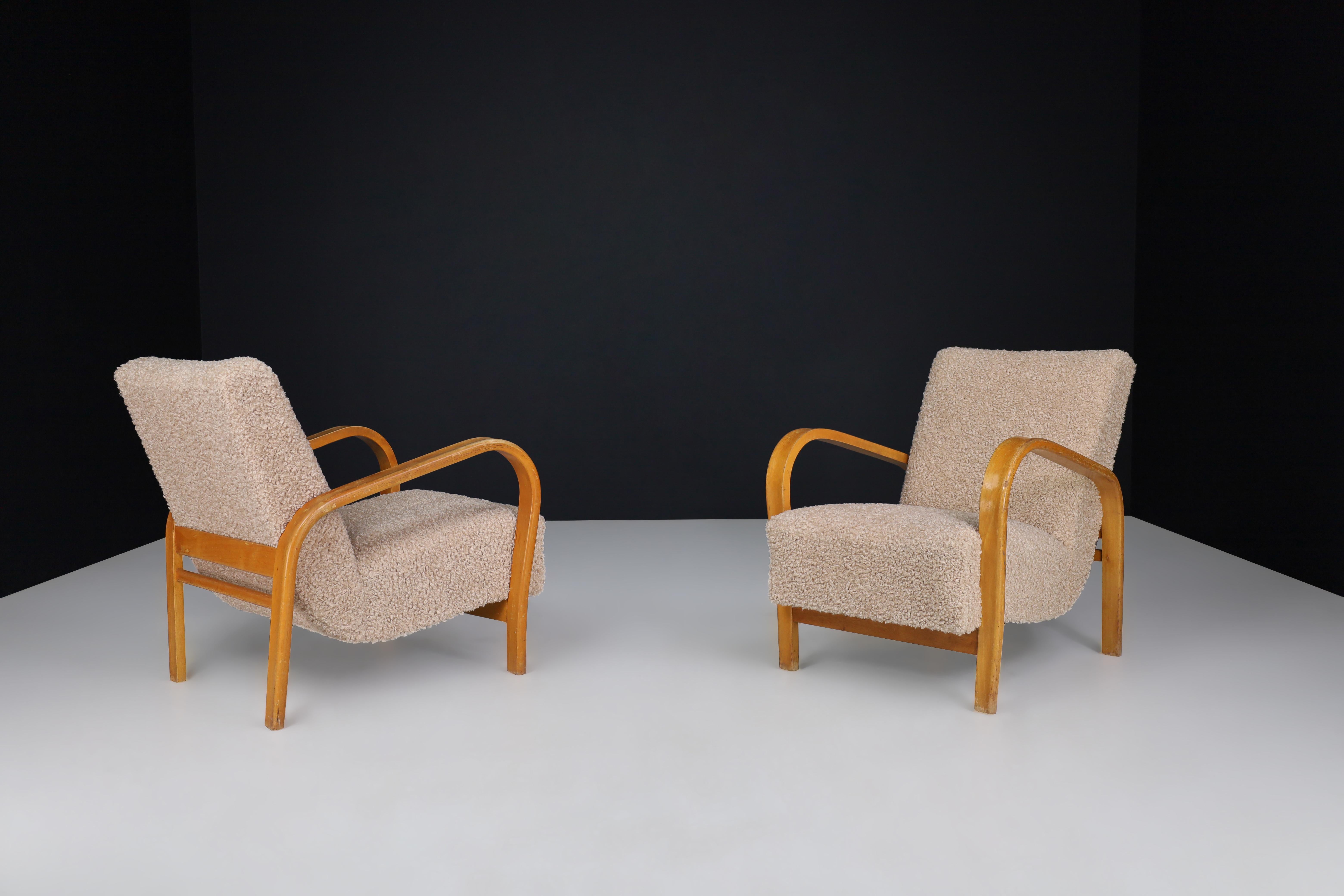Karel Koželka & Antonín Kropáček Re-upholstered Bentwood Armchairs, Czechia 1940 For Sale 1