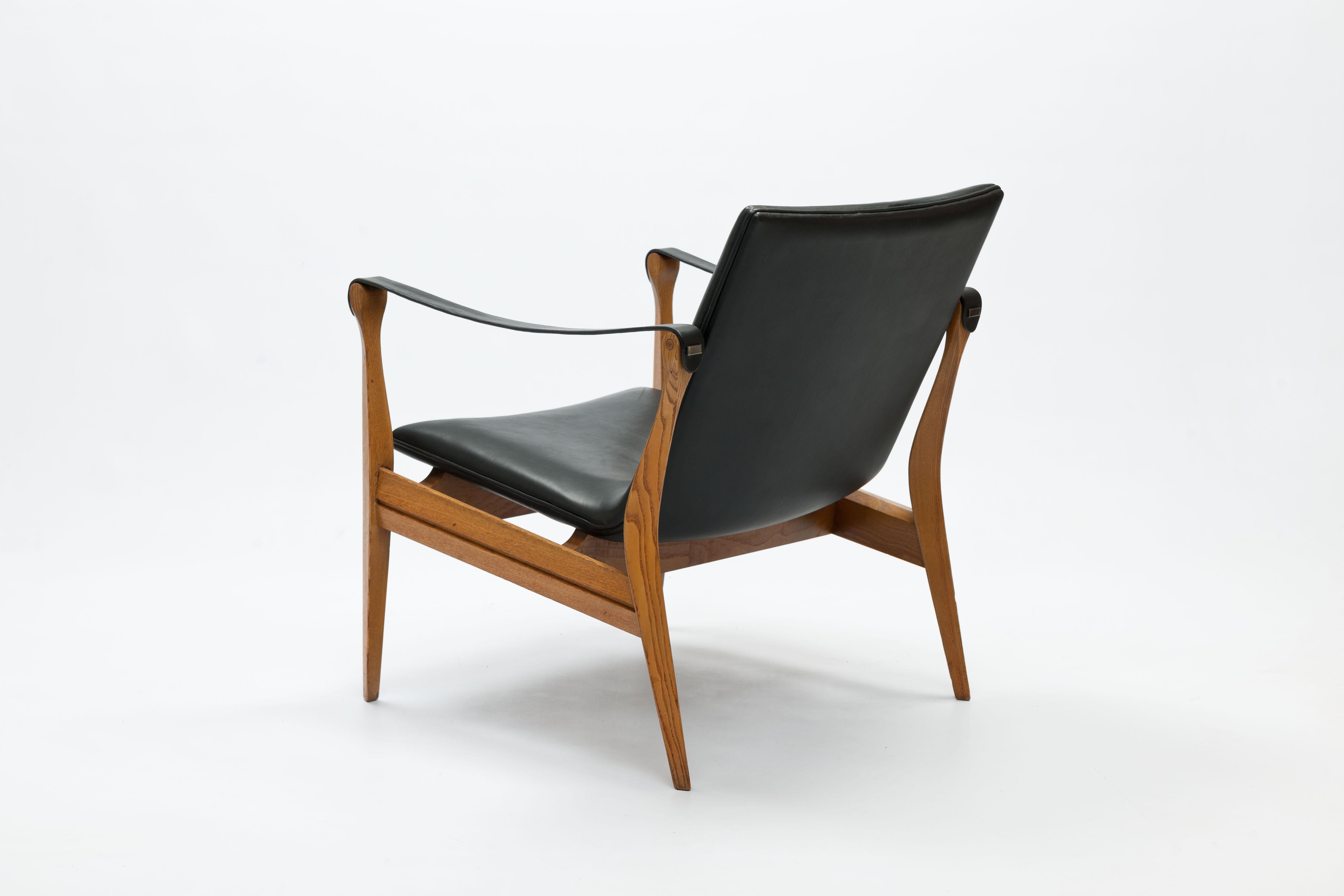 Scandinavian Modern Karen and Ebbe Clemmensen Danish Safari Chair Model 4305 by Fritz Hansen