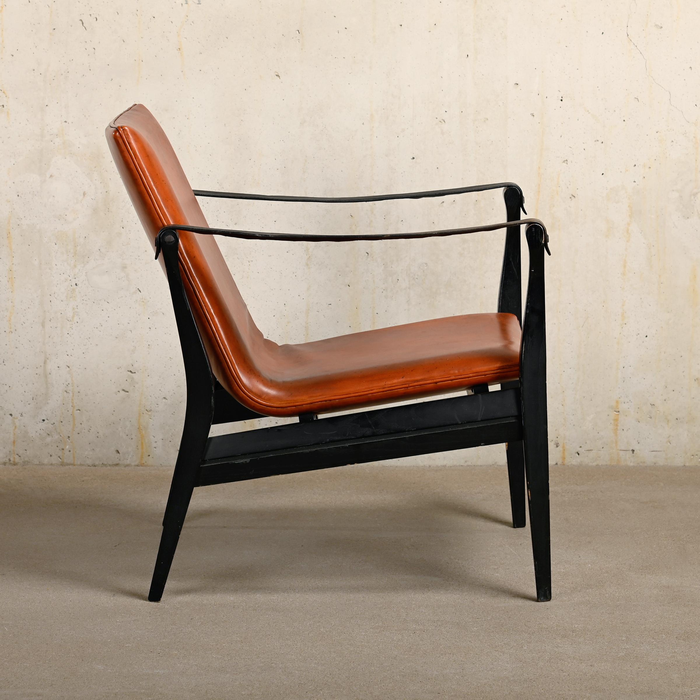 Scandinavian Modern Karen & Ebbe Clemmensen Safari Chair in leather for Fritz Hansen, Denmark