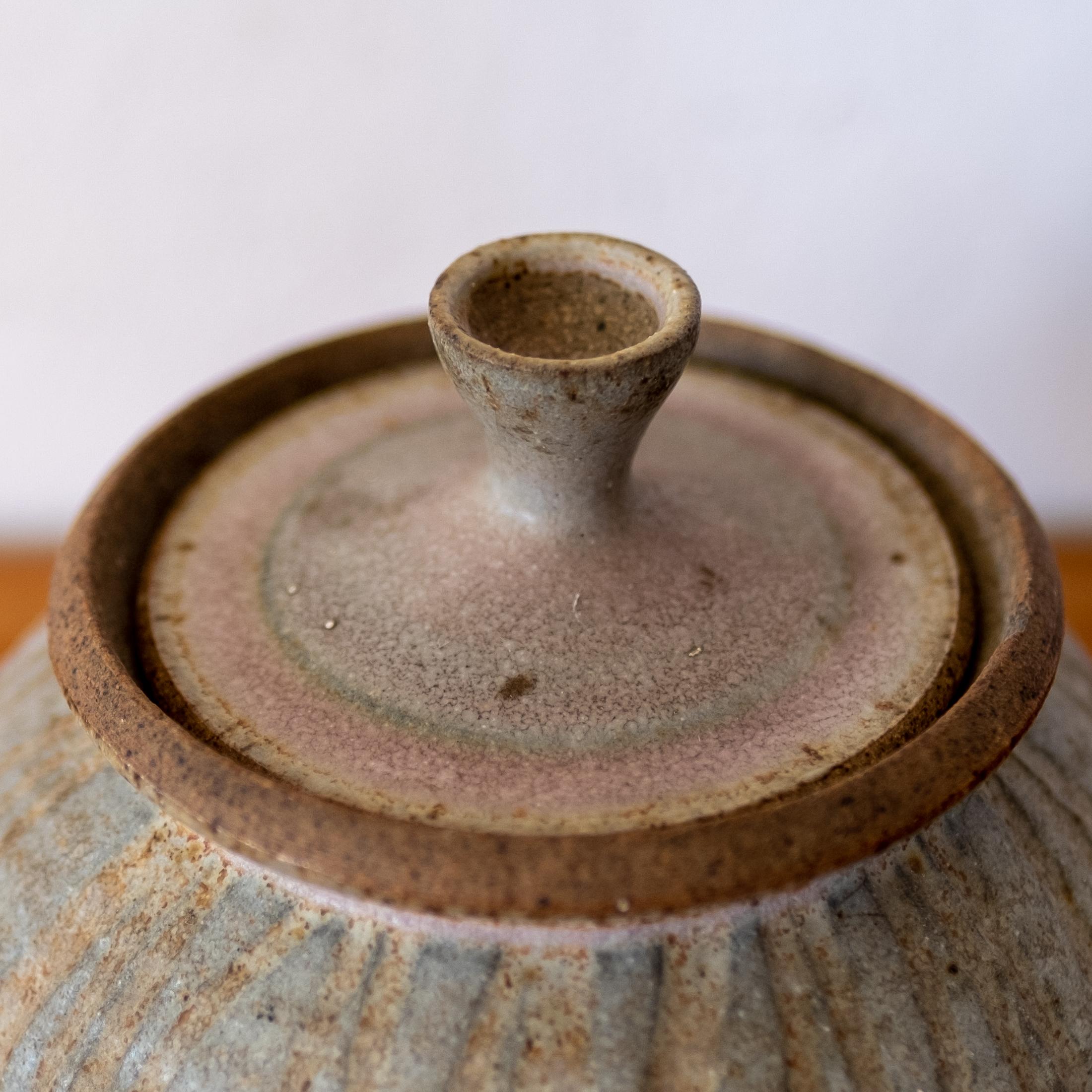American Karen Karnes Mid-Century Modern Stoneware Art Pottery