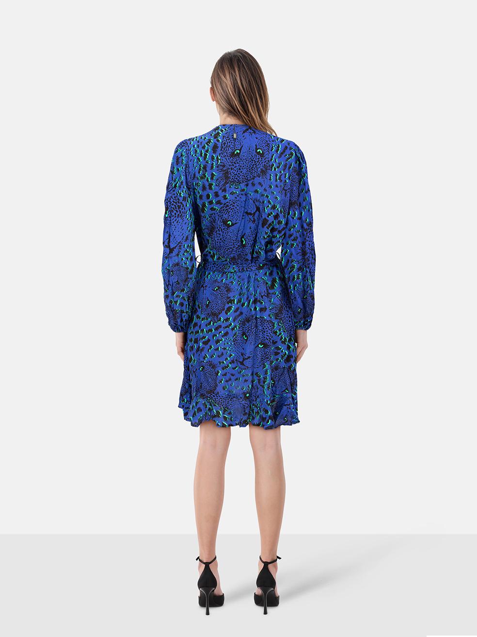 CONDITION ist sehr gut. Kaum sichtbare Abnutzungserscheinungen am Kleid sind bei diesem gebrauchten Karen Millen Designer-Wiederverkaufsartikel zu erkennen.
 

 

 

 Einzelheiten
 

 

 Blau
 

 Viskose
 

 Wickelkleid
 

 Leopardenmuster
 

 Lange