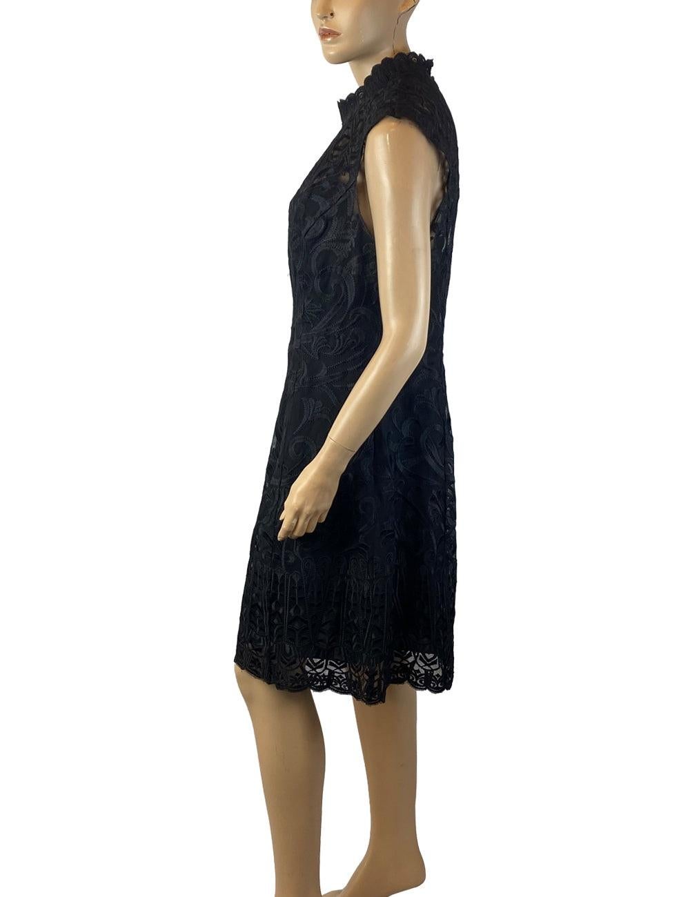Karen Millen UK 16 Black Lace Short Sleeve MidLength Dress For Sale at