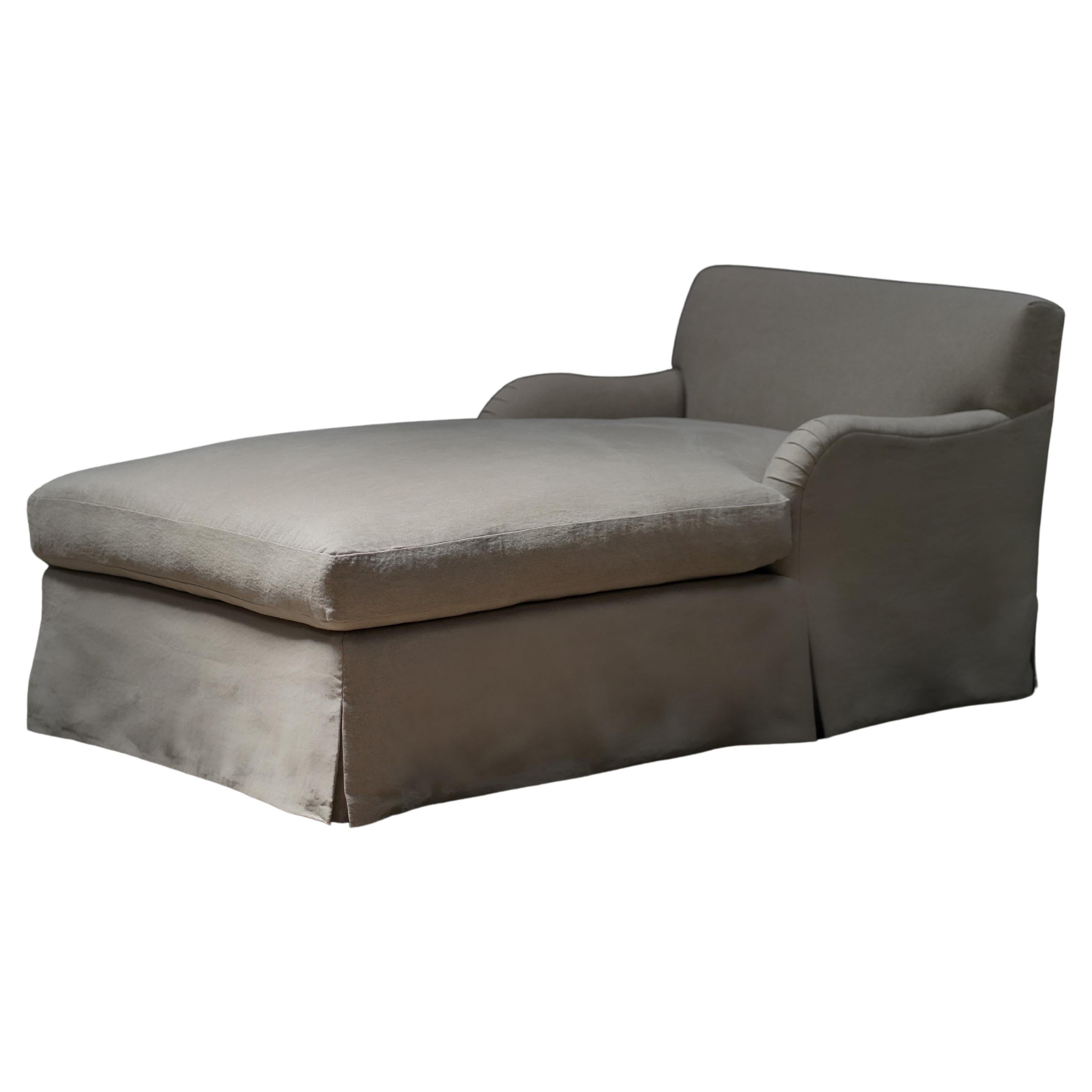 Chaise con gonna, Lino in vendita