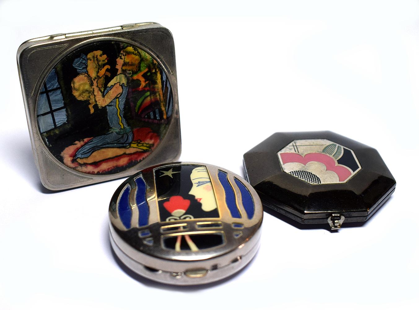 Karess 1920s Art Deco Ladies Powder Compact 2