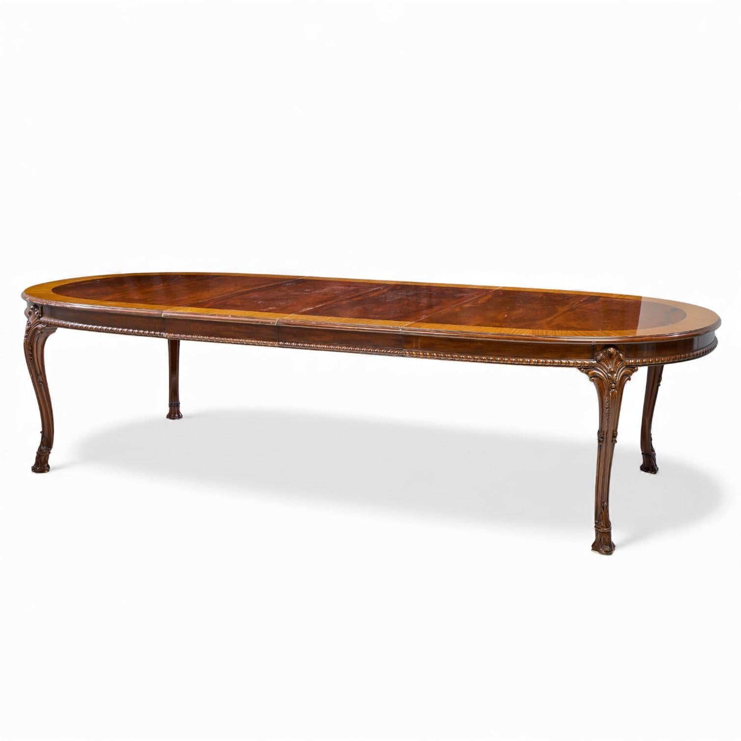 Georgien Karges Burl Walnut Georgian Style Table de salle à manger extensible avec 2 abattants en vente