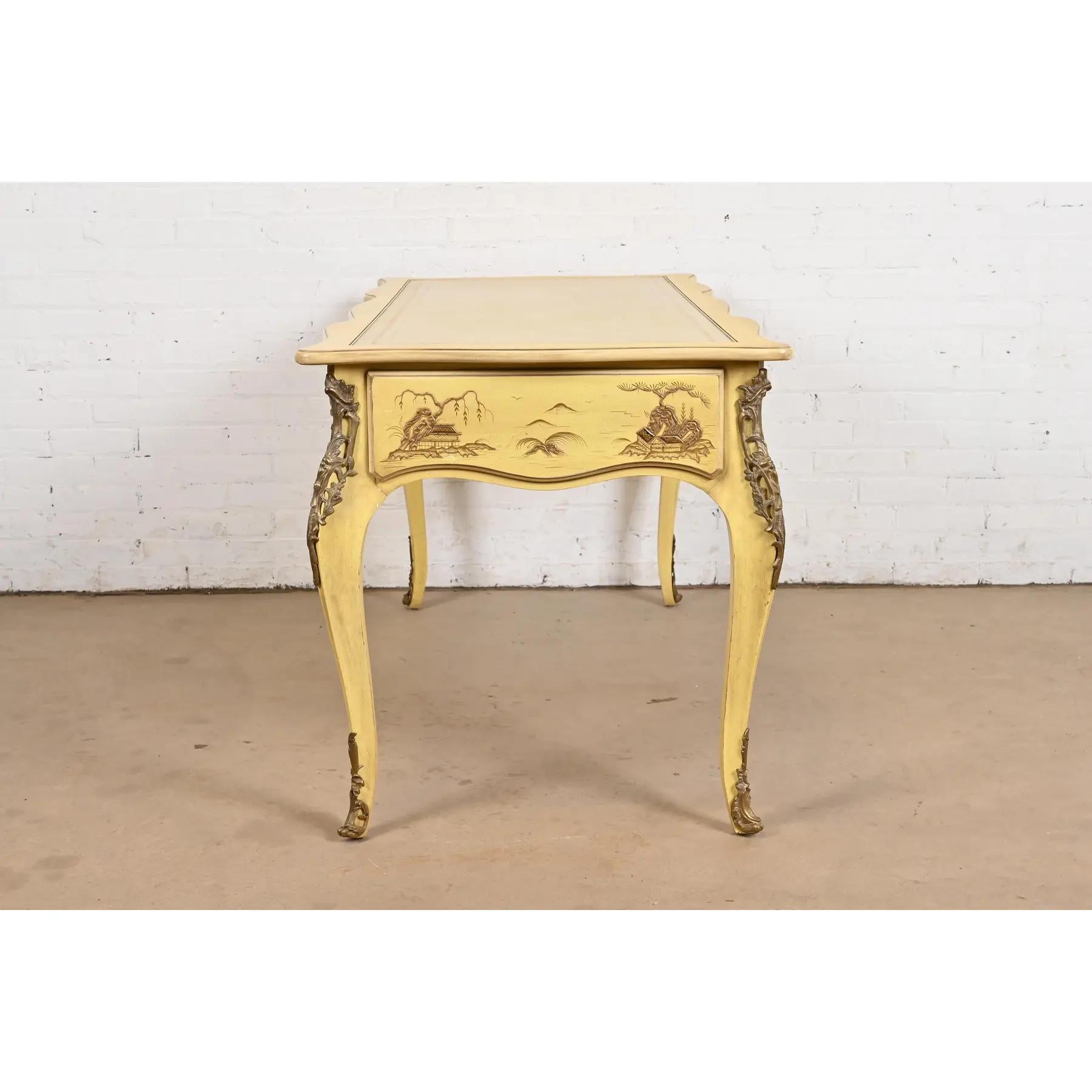 Karges Französisch Louis XV Chinoiserie Creme lackiert Lederplatte Bureau Plat Schreibtisch im Angebot 4