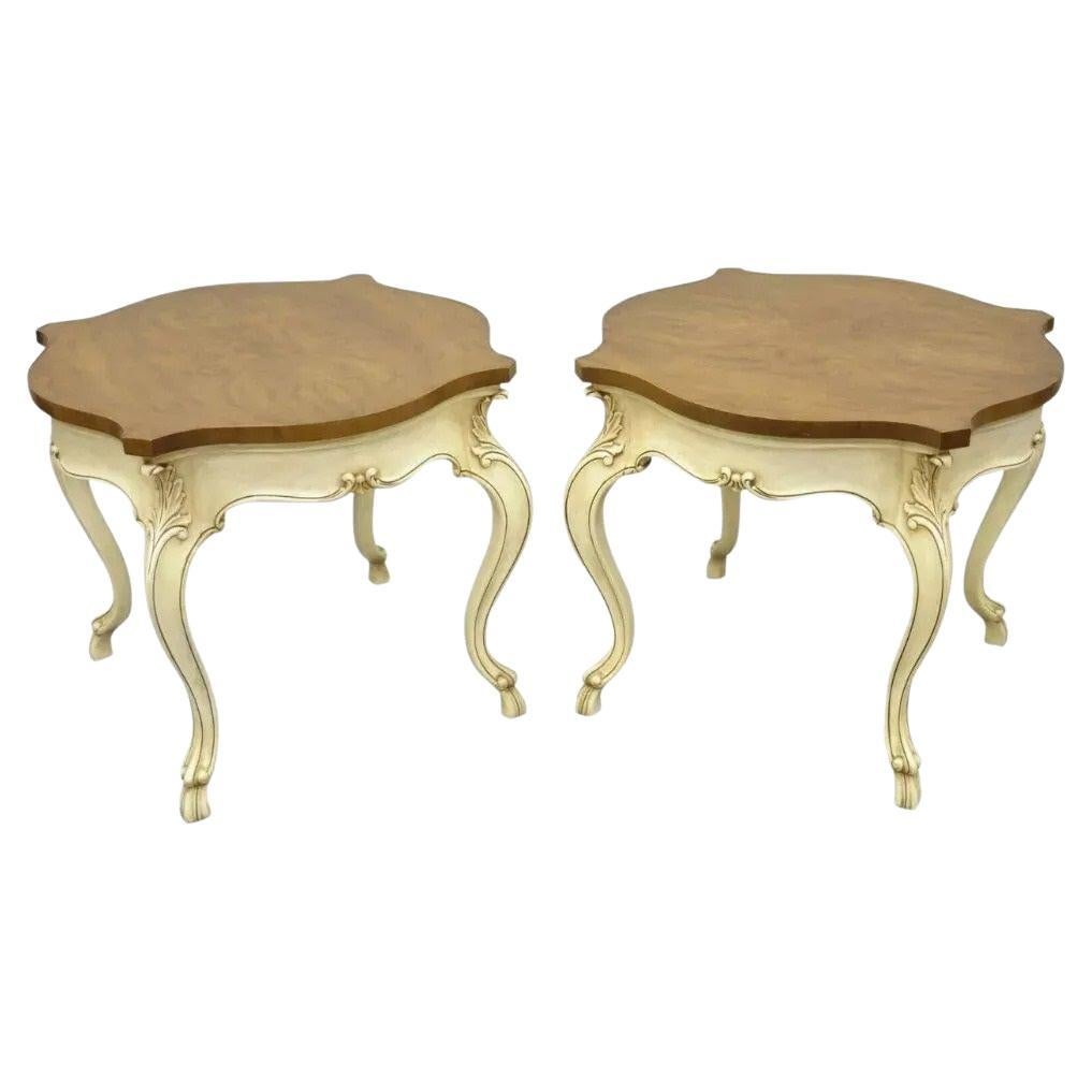 Karges Französische Beistelltische mit Nussbaumplatte im Regency-Stil im Louis XV Provincial Regency-Stil, Paar