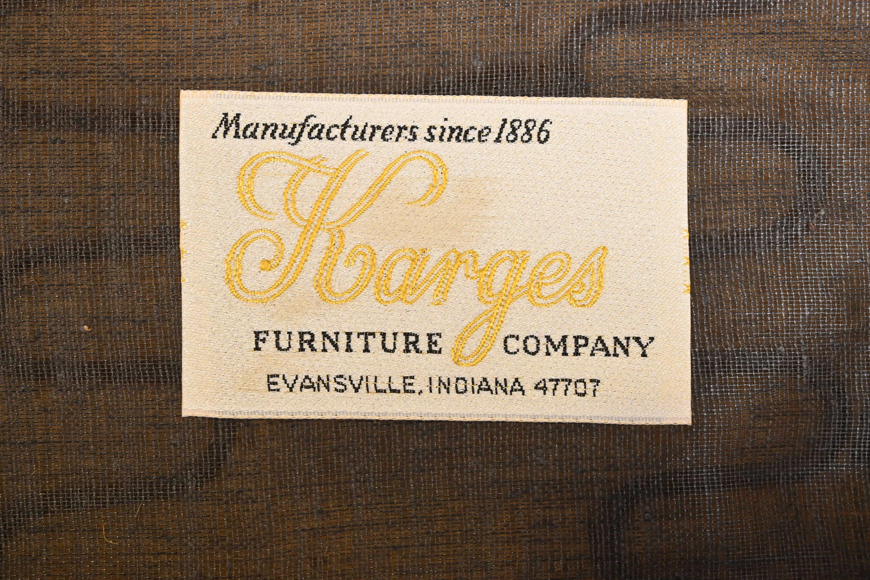 Karges Französisch Provincial Louis XV geschnitzt Nussbaum und Gold vergoldet Esszimmerstühle im Angebot 4