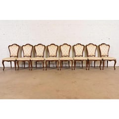 Karges Französische Provence Louis XV geschnitzte Esszimmerstühle aus Nussbaumholz, achtteilig, Karges