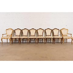 Karges Französische Provence Louis XV geschnitzte Esszimmerstühle aus Nussbaumholz, achtteilig, Karges