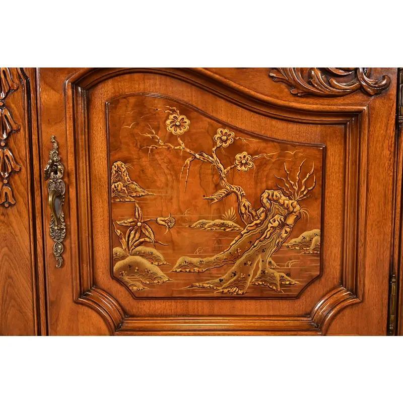 Karges Aparador Credenza Francés Luis XV Chinoiserie Nogal Burled en venta 3